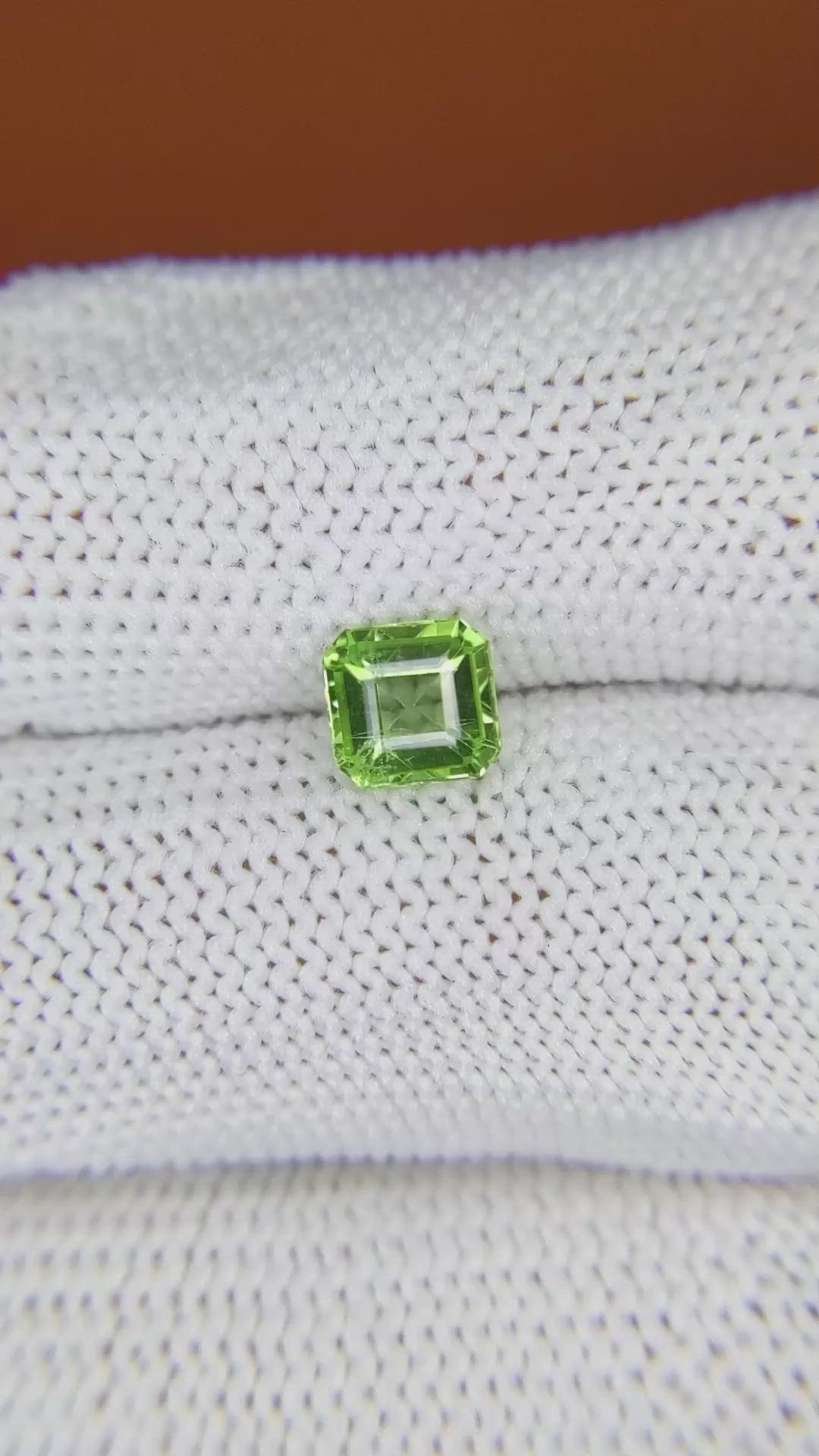 0.98 Ct. Green (Lime Green) Peridot from Pakistan Size Video
