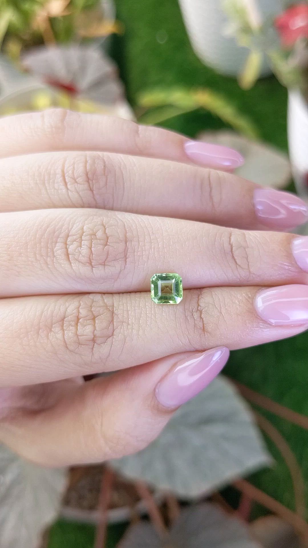 0.98 Ct. Green (Lime Green) Peridot from Pakistan Size Video
