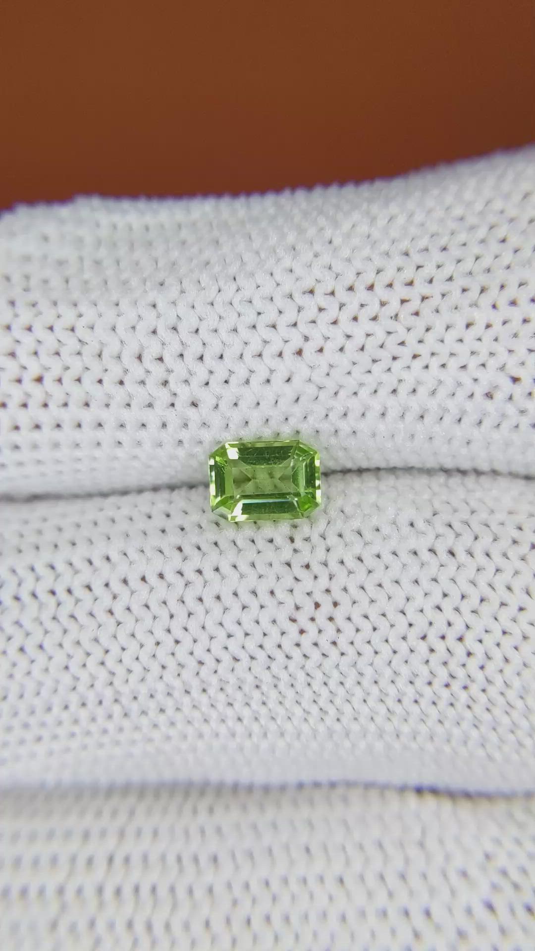 0.67 Ct. Green (Lime Green) Peridot from Pakistan Size Video