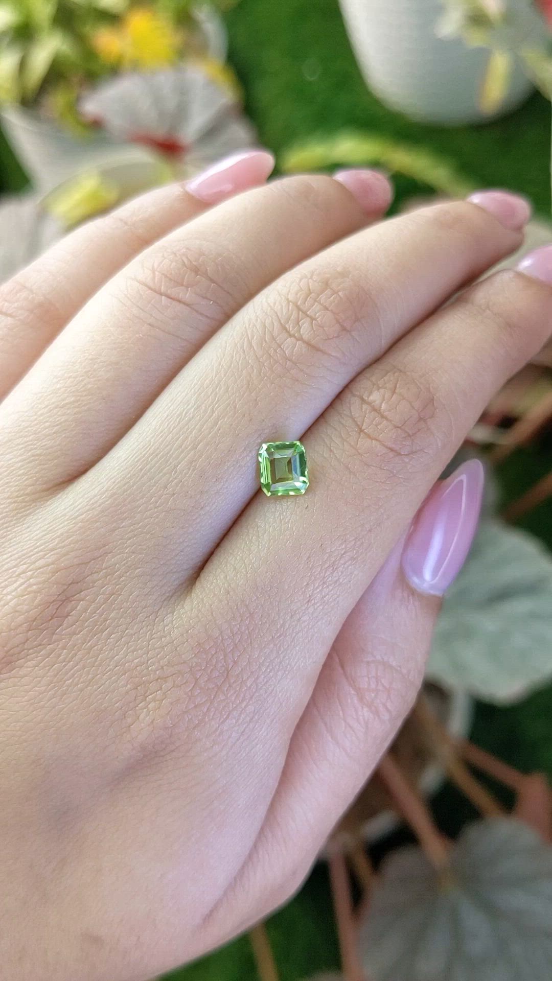 1.00 Ct. Green (Lime Green) Peridot from Pakistan Size Video