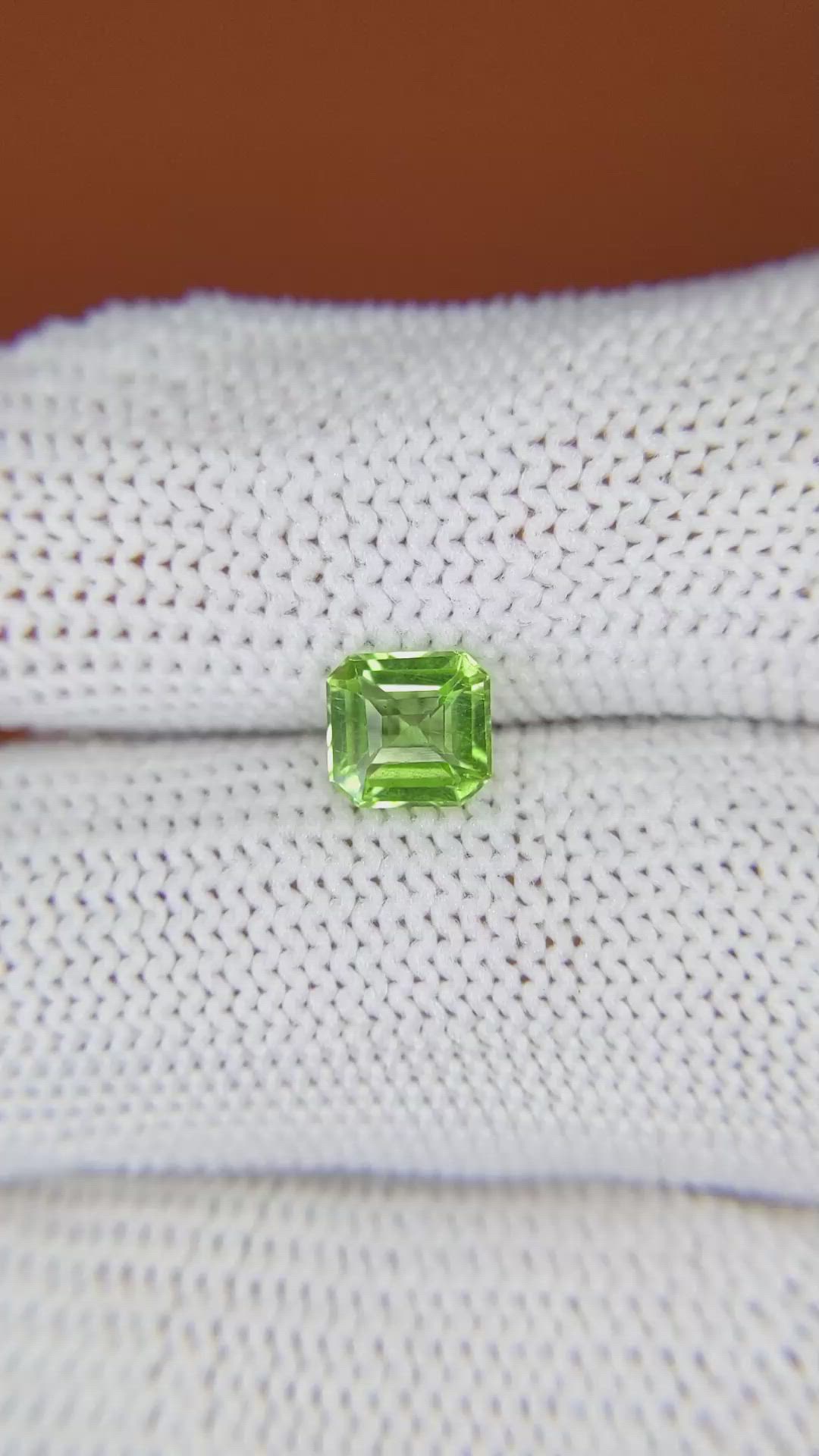 0.91 Ct. Green (Lime Green) Peridot from Pakistan Size Video