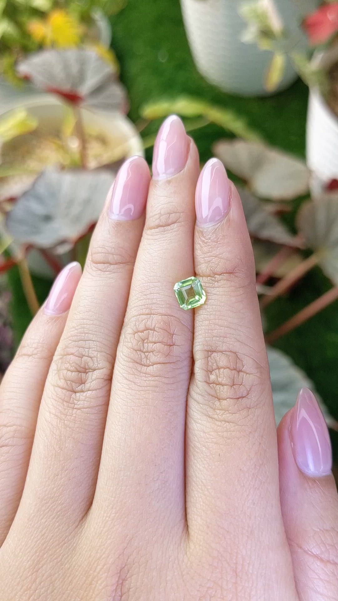 0.91 Ct. Green (Lime Green) Peridot from Pakistan Size Video