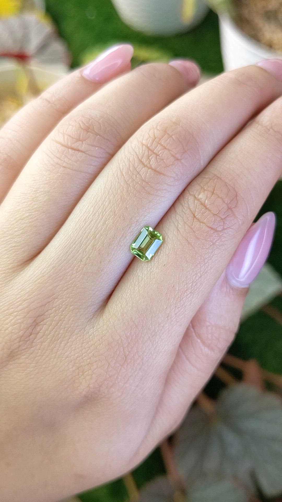 0.92 Ct. Green (Lime Green) Peridot from Pakistan Size Video