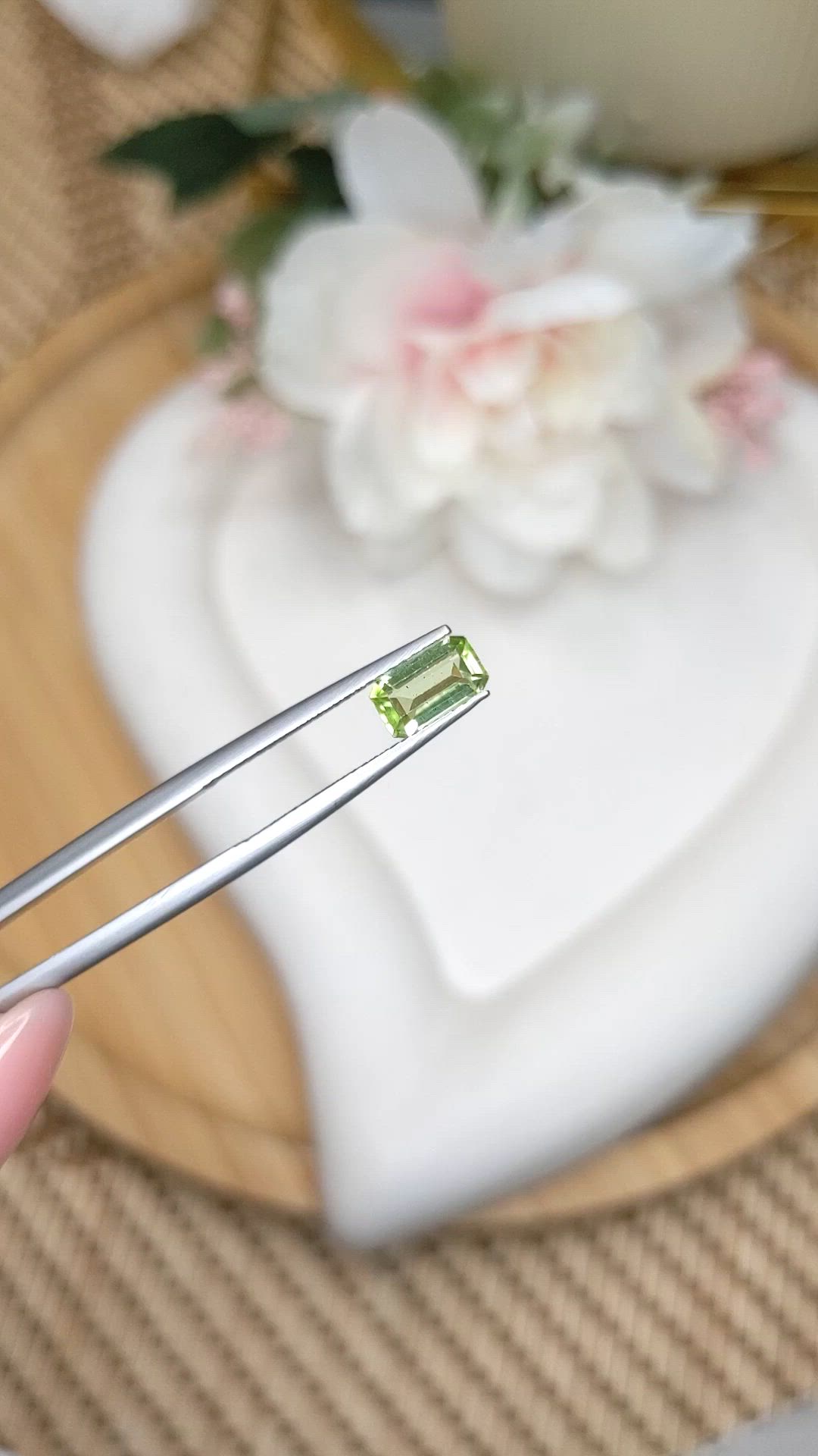 0.83 Ct. Green (Lime Green) Peridot from Pakistan Size Video