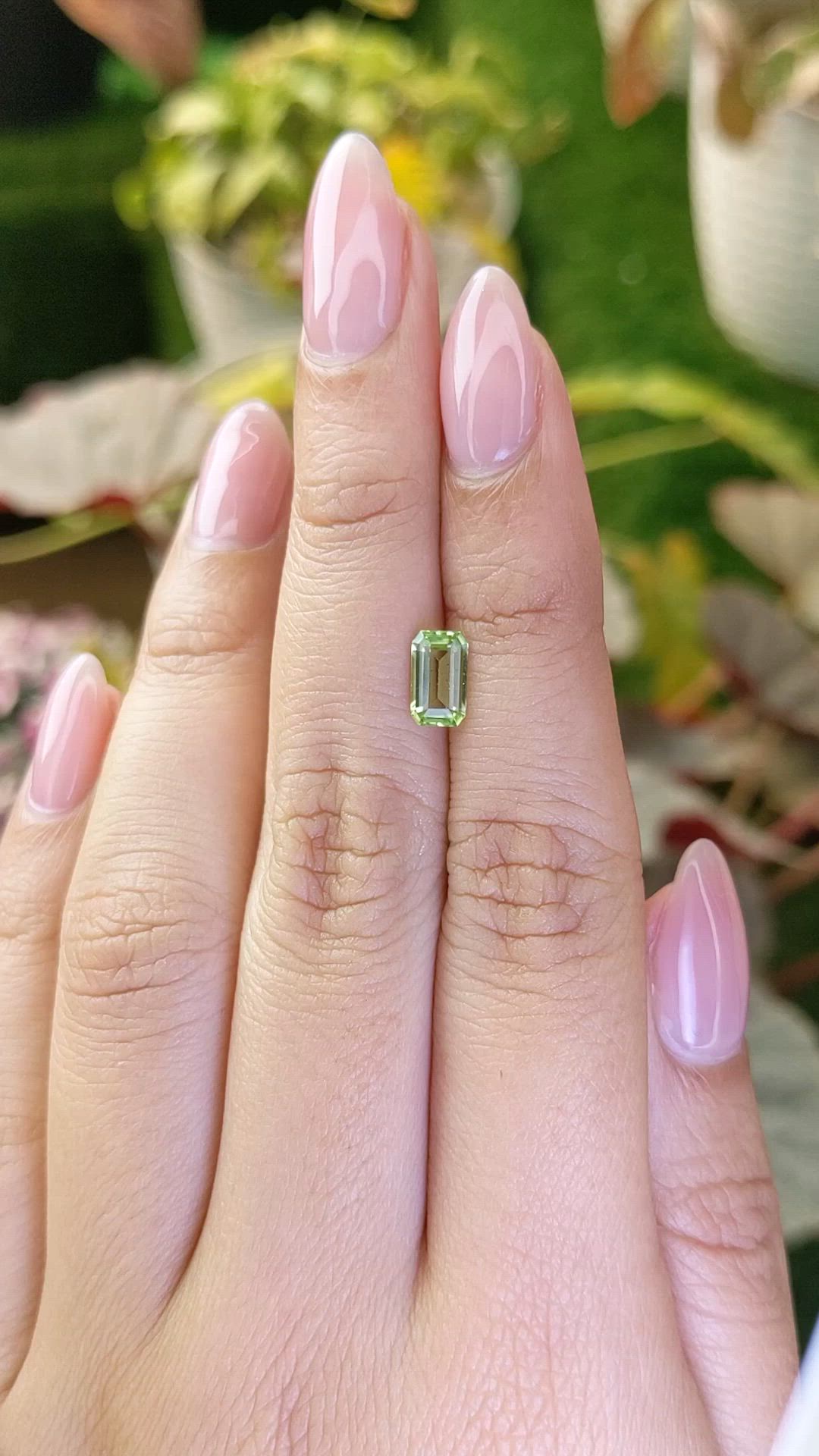 0.83 Ct. Green (Lime Green) Peridot from Pakistan Size Video