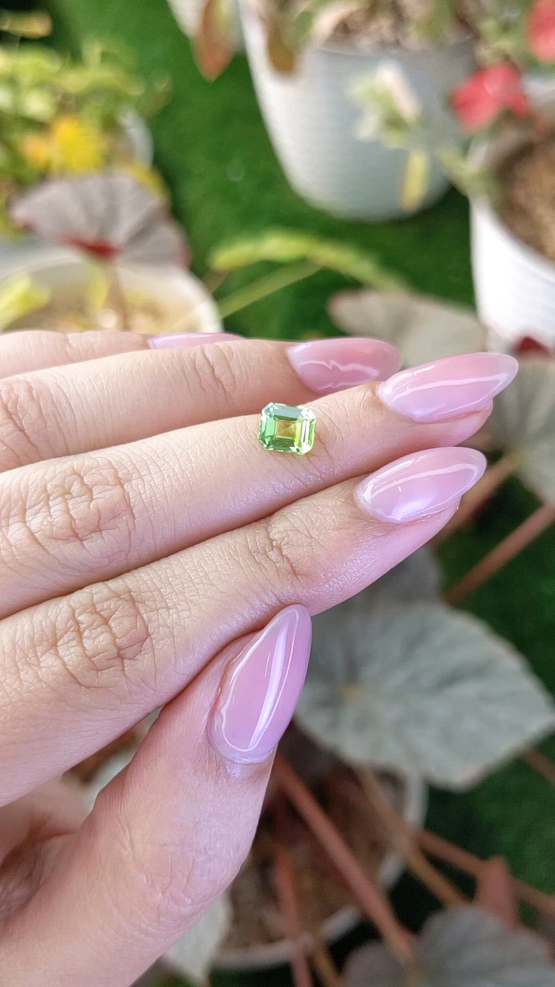 0.93 Ct. Green (Lime Green) Peridot from Pakistan Size Video