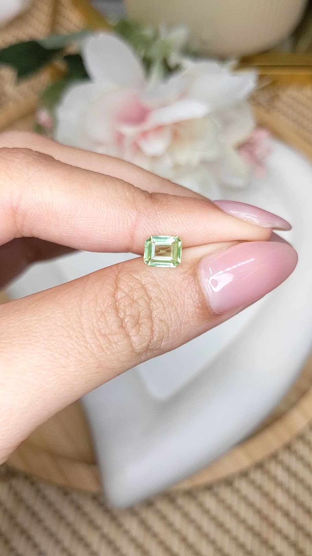 0.75 Ct. Green (Lime Green) Peridot from Pakistan Size Video