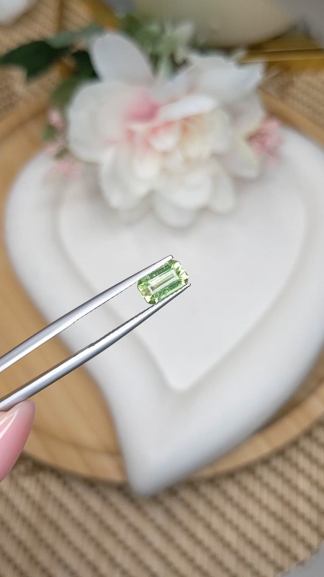 1.14 Ct. Green (Lime Green) Peridot from Pakistan Size Video
