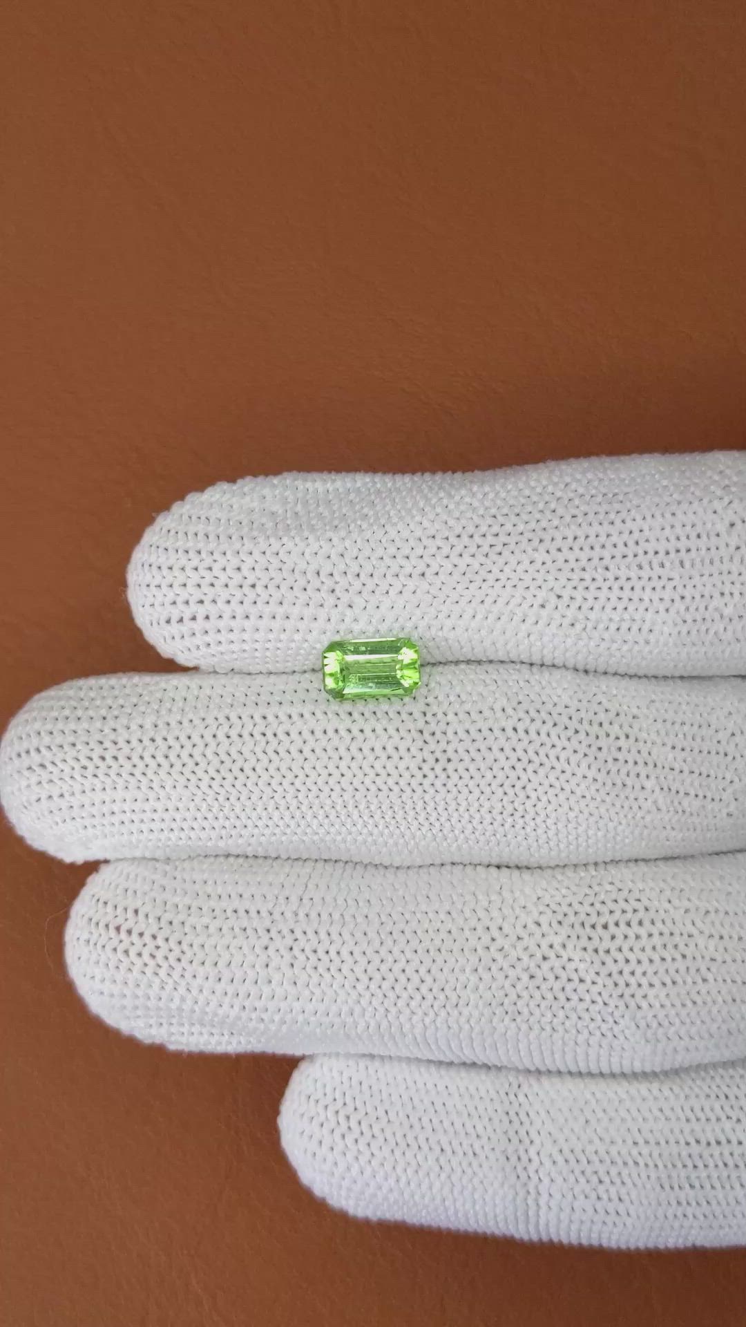 1.14 Ct. Green (Lime Green) Peridot from Pakistan Size Video