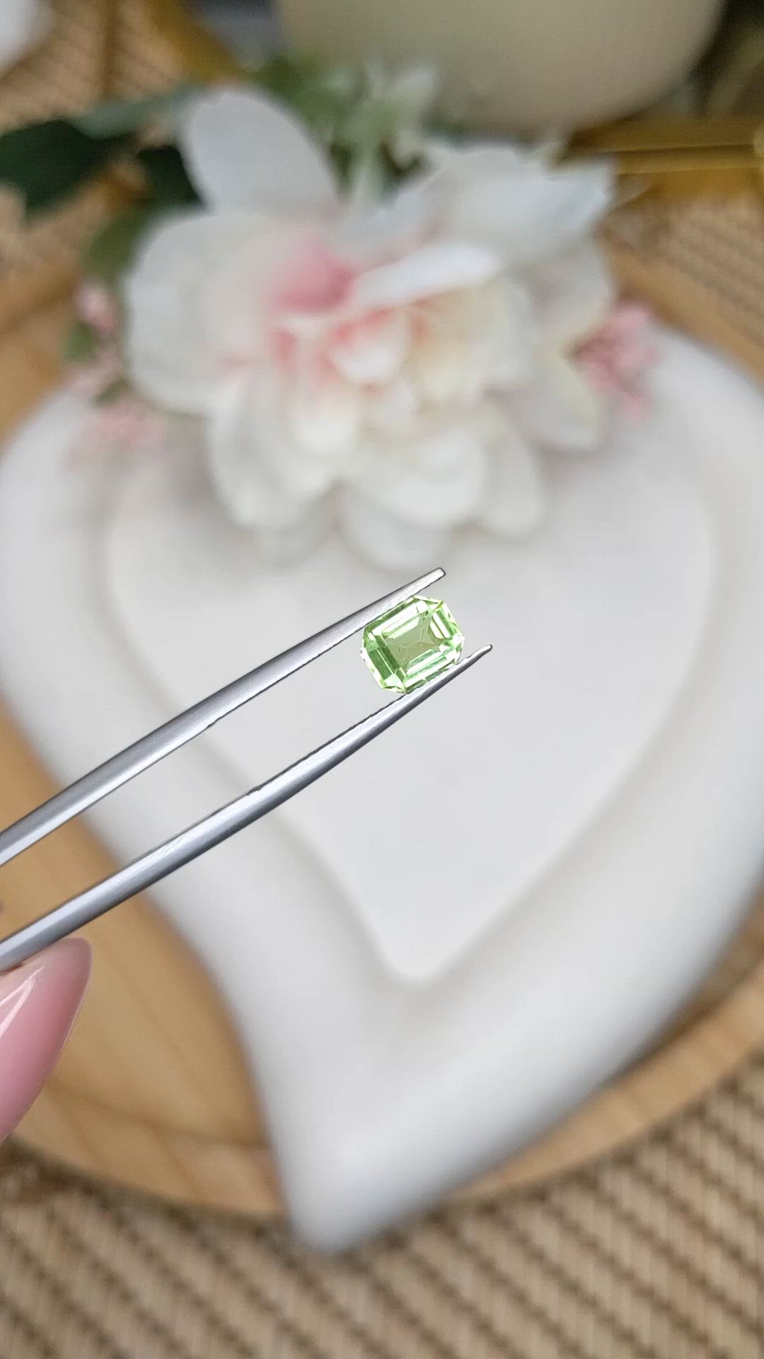 1.16 Ct. Green (Lime Green) Peridot from Pakistan Size Video