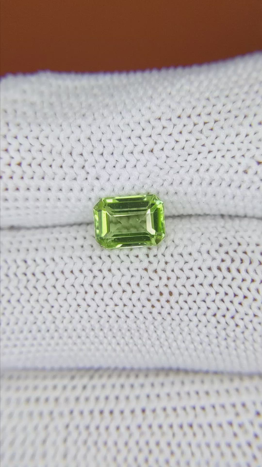 1.32 Ct. Green (Lime Green) Peridot from Pakistan Size Video