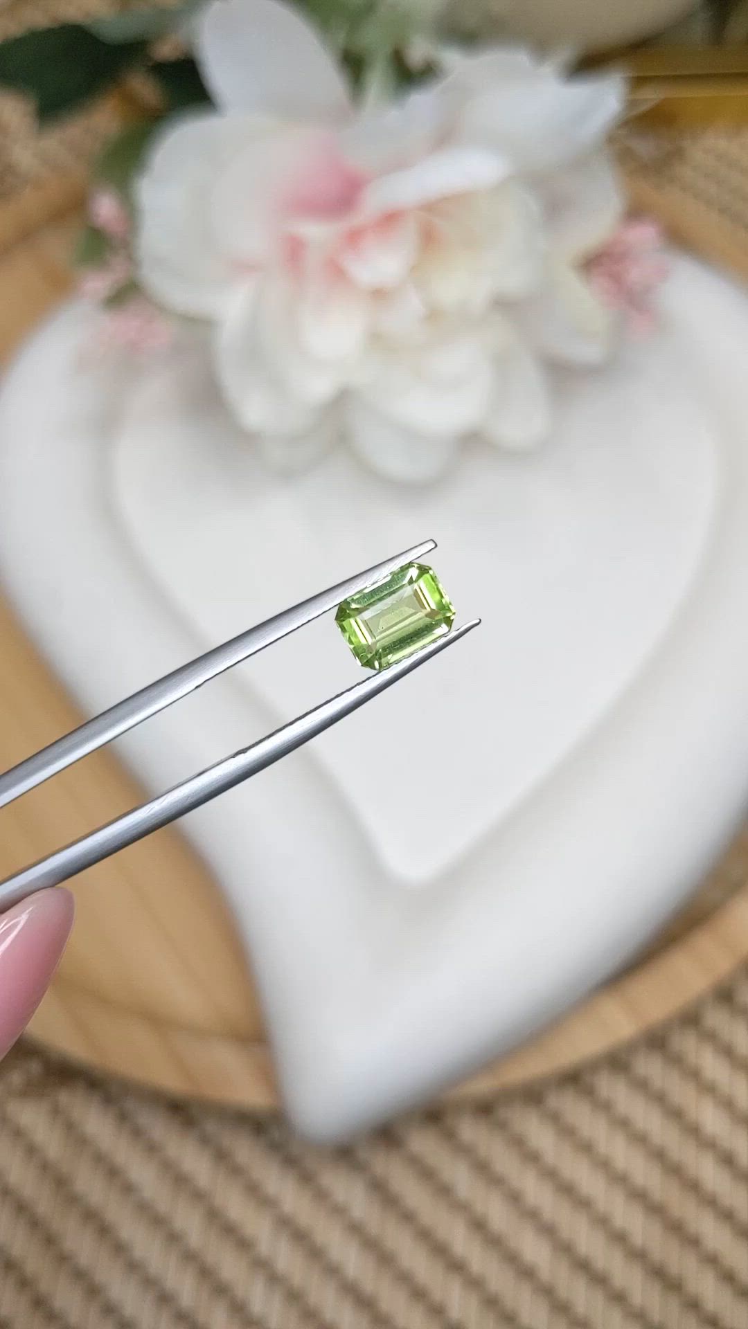 1.32 Ct. Green (Lime Green) Peridot from Pakistan Size Video