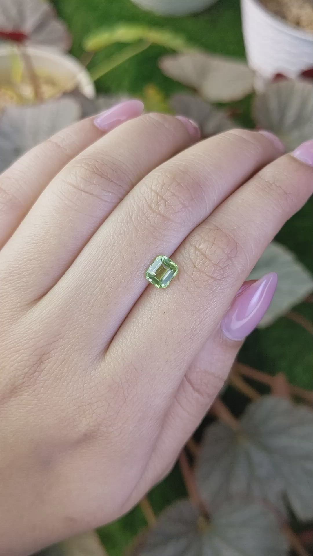 1.10 Ct. Green (Lime Green) Peridot from Pakistan Size Video