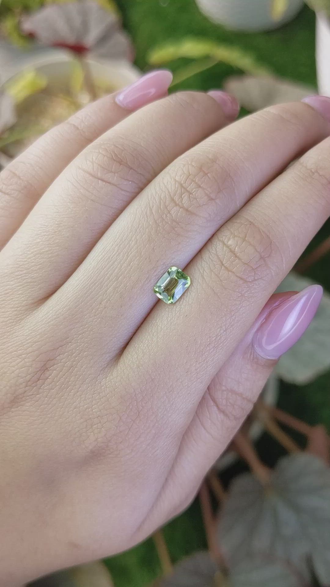 0.90 Ct. Green (Lime Green) Peridot from Pakistan Size Video