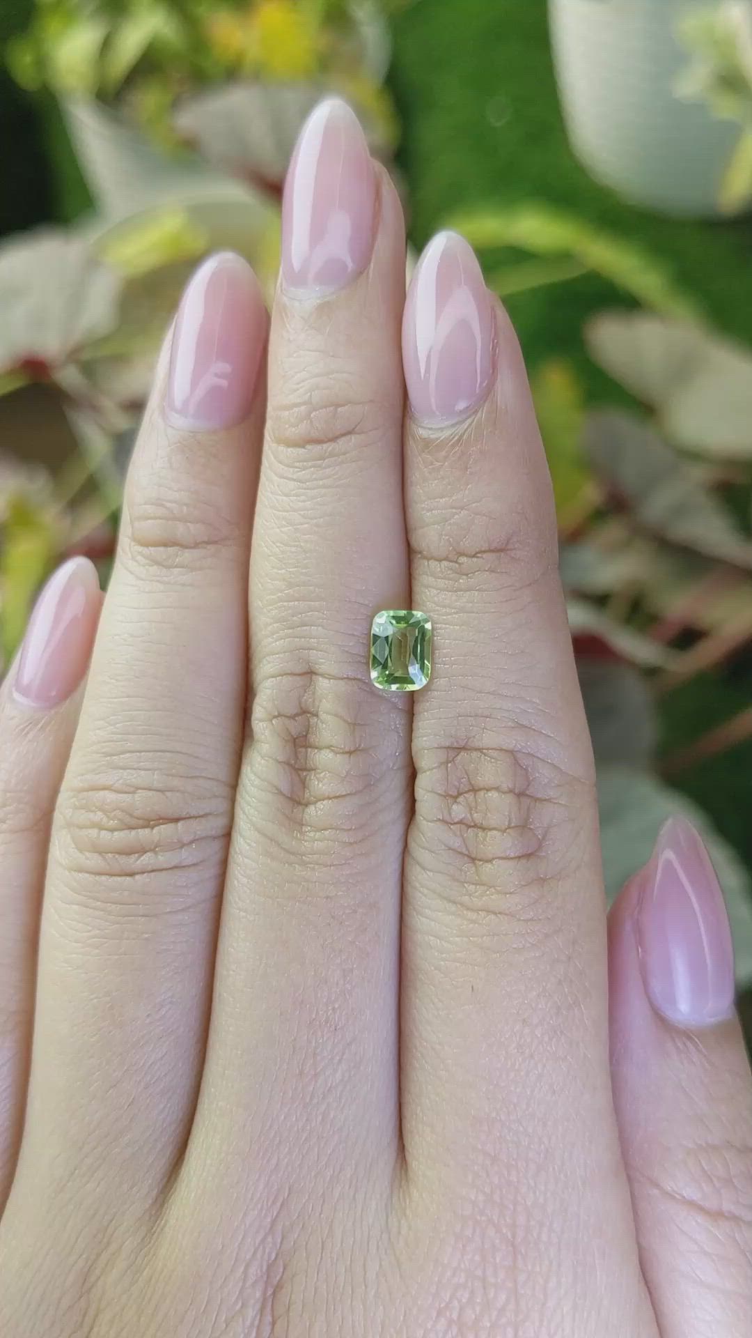 0.90 Ct. Green (Lime Green) Peridot from Pakistan Size Video