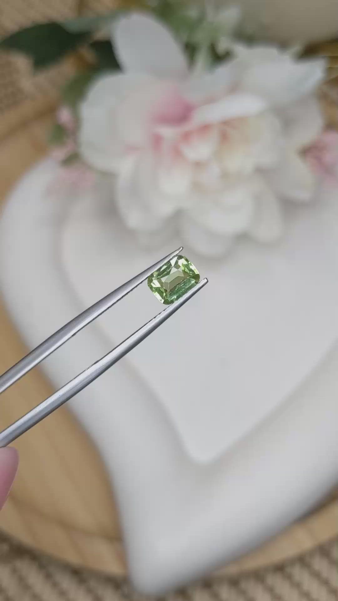 0.90 Ct. Green (Lime Green) Peridot from Pakistan Size Video