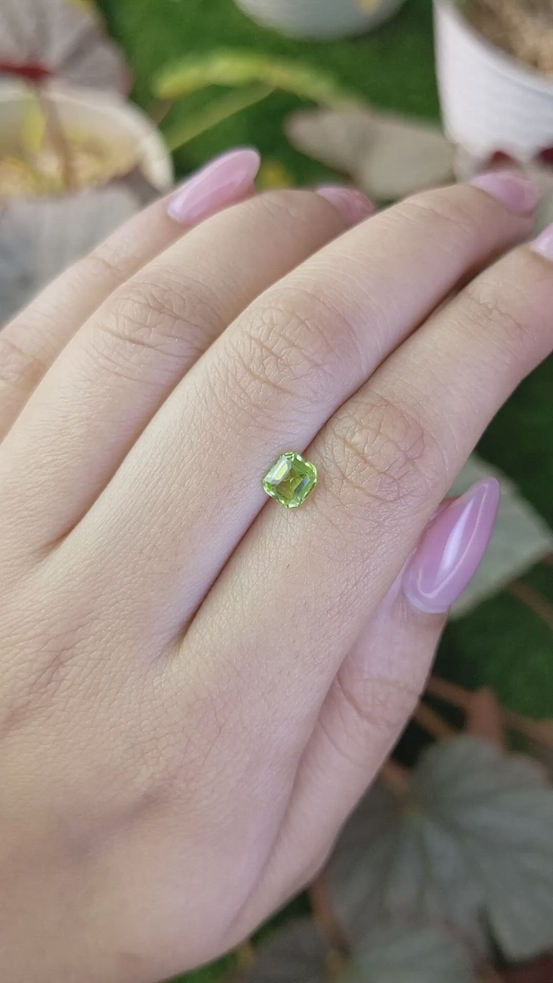 0.80 Ct. Green (Lime Green) Peridot from Pakistan Size Video