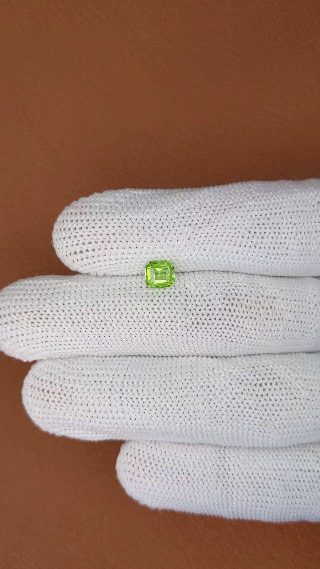 0.80 Ct. Green (Lime Green) Peridot from Pakistan Size Video