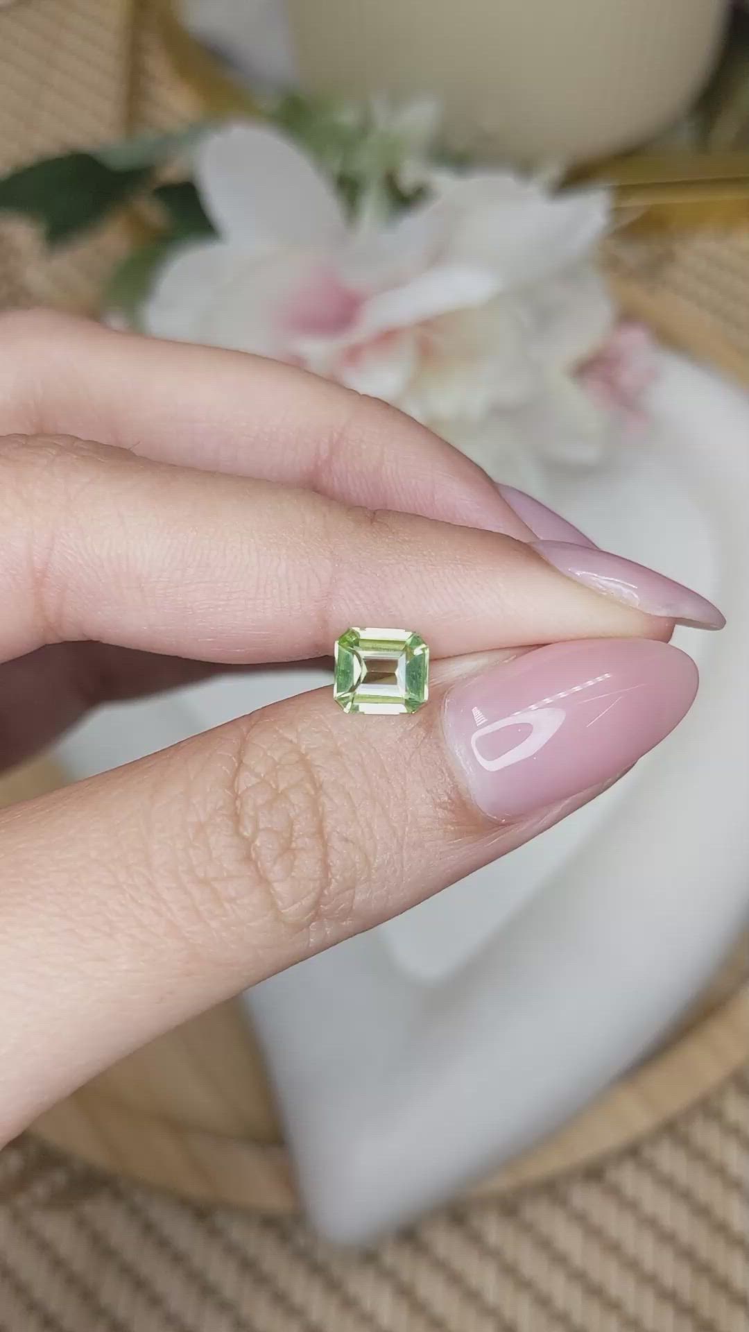 0.95 Ct. Green (Lime Green) Peridot from Pakistan Size Video
