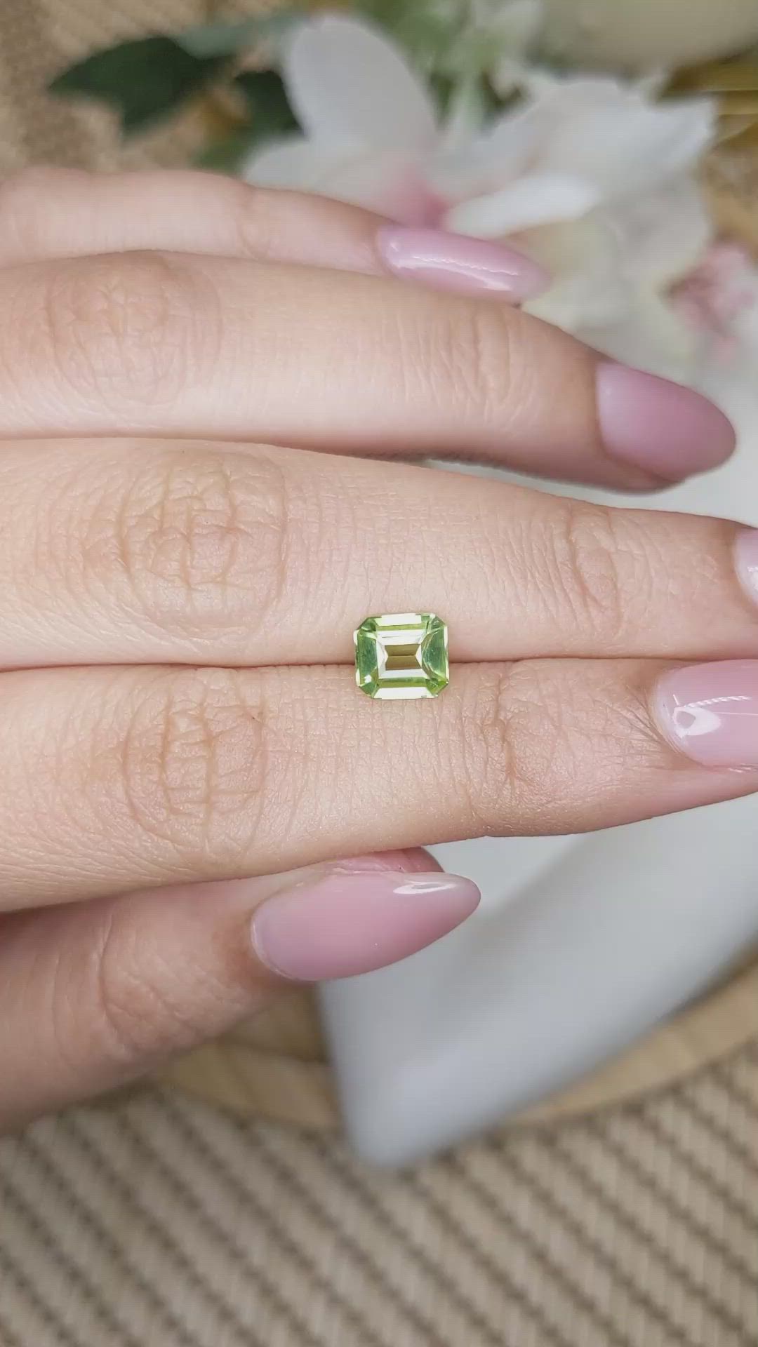0.95 Ct. Green (Lime Green) Peridot from Pakistan Size Video