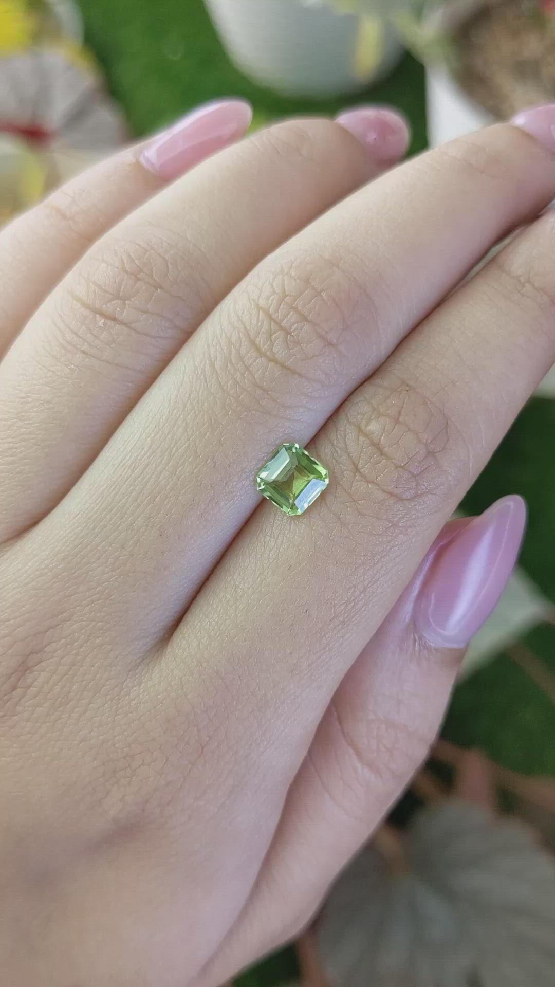 0.95 Ct. Green (Lime Green) Peridot from Pakistan Size Video