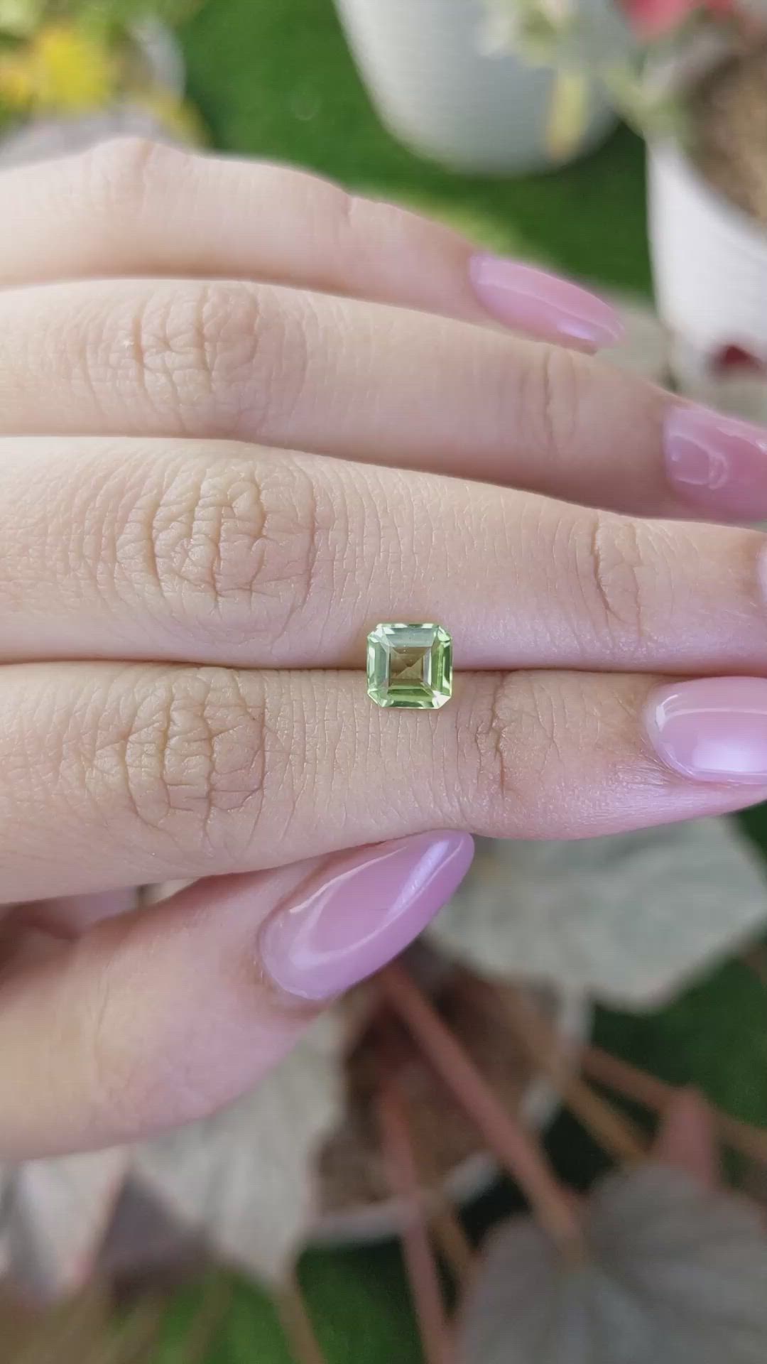0.95 Ct. Green (Lime Green) Peridot from Pakistan Size Video