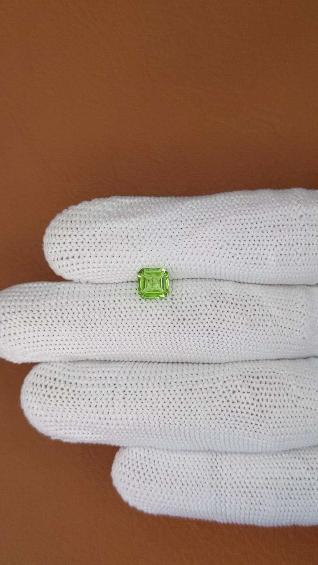0.95 Ct. Green (Lime Green) Peridot from Pakistan Size Video