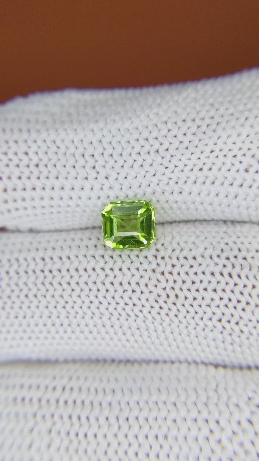 1.07 Ct. Green (Lime Green) Peridot from Pakistan Size Video