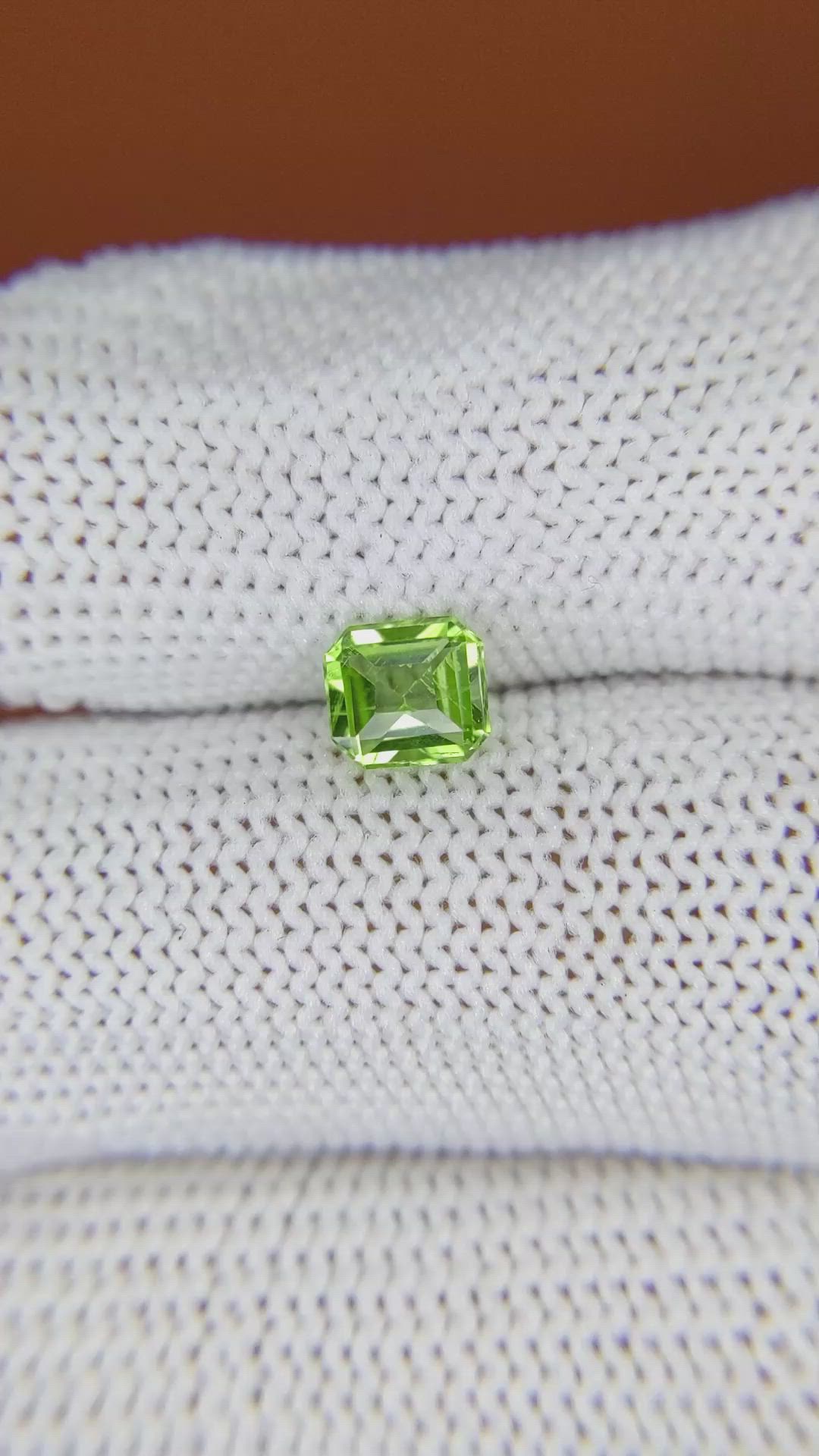 0.80 Ct. Green (Lime Green) Peridot from Pakistan Size Video