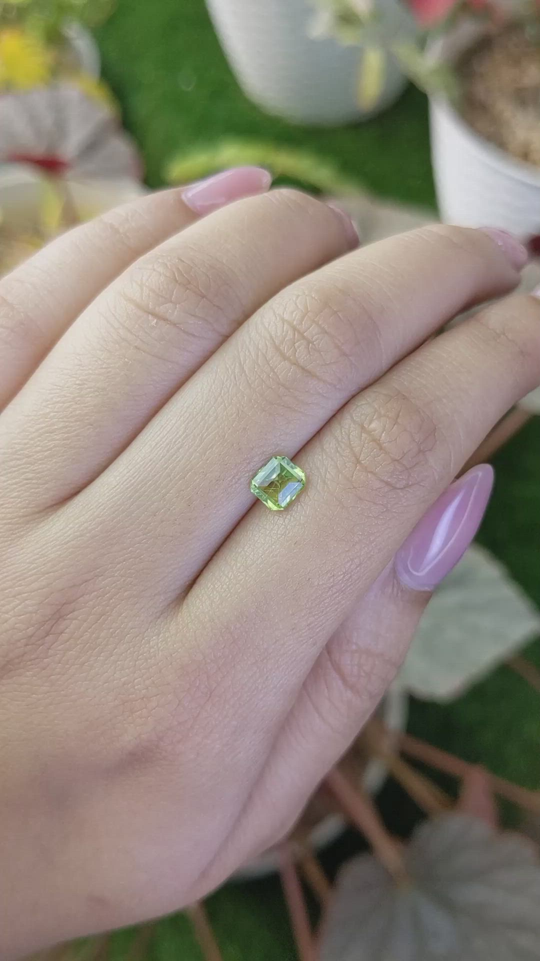 0.80 Ct. Green (Lime Green) Peridot from Pakistan Size Video
