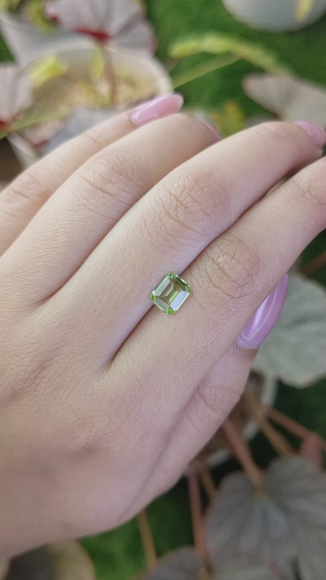 1.07 Ct. Green (Lime Green) Peridot from Pakistan Size Video