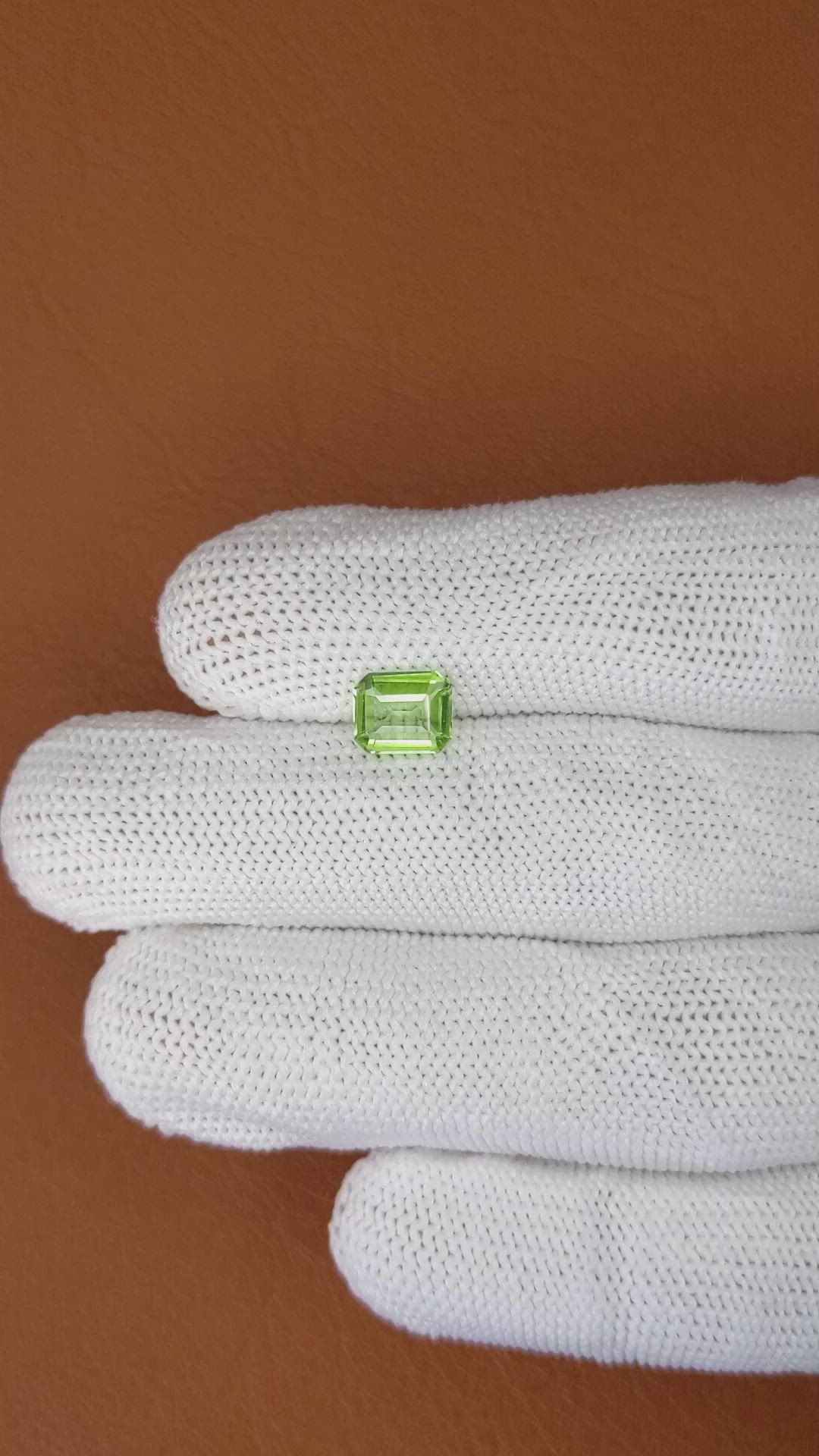 1.07 Ct. Green (Lime Green) Peridot from Pakistan Size Video