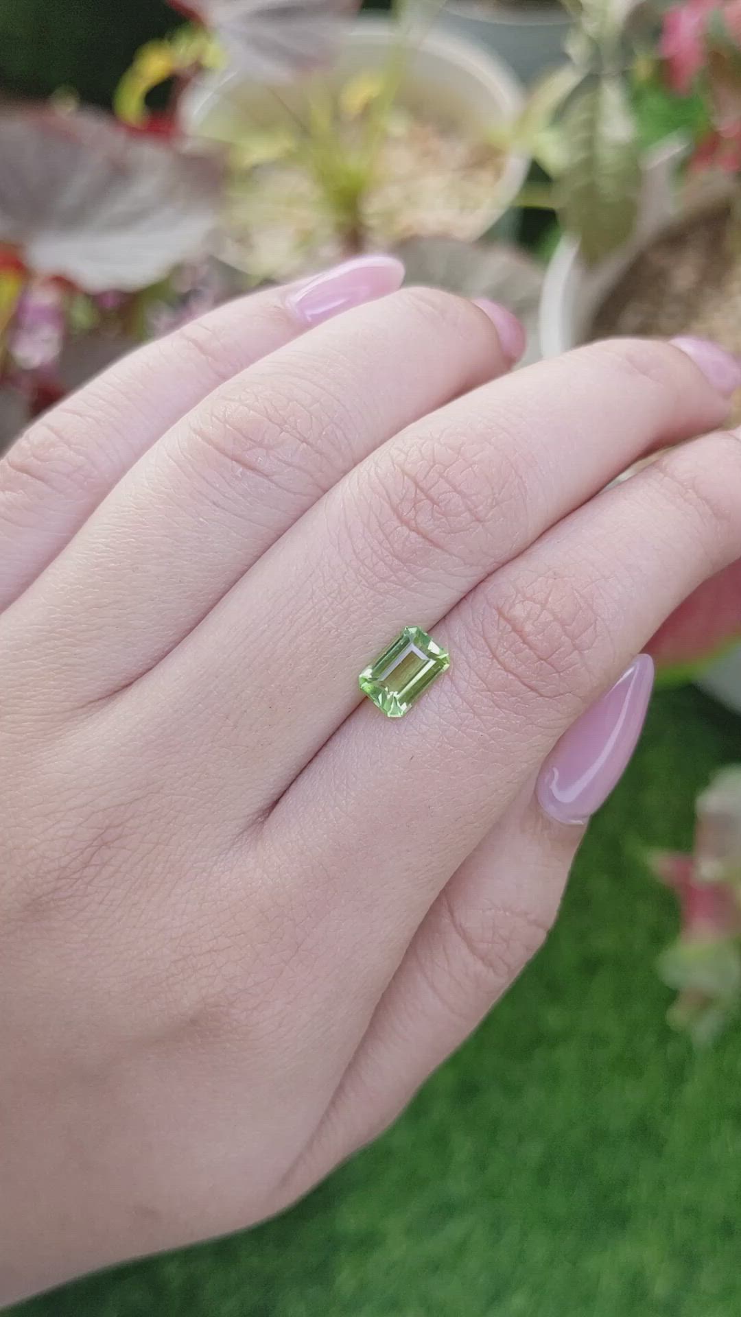 1.30 Ct. Green (Lime Green) Peridot from Pakistan Size Video