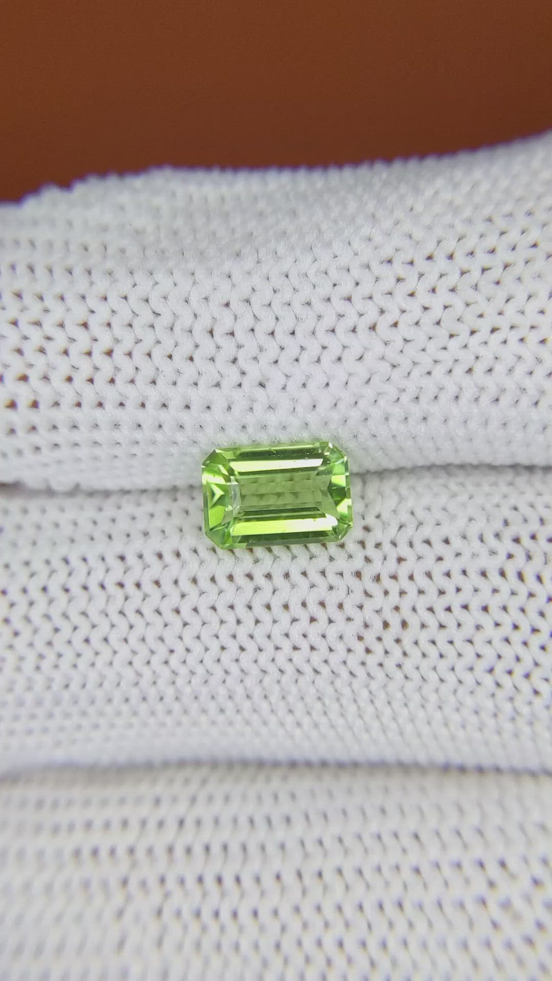 1.30 Ct. Green (Lime Green) Peridot from Pakistan Size Video