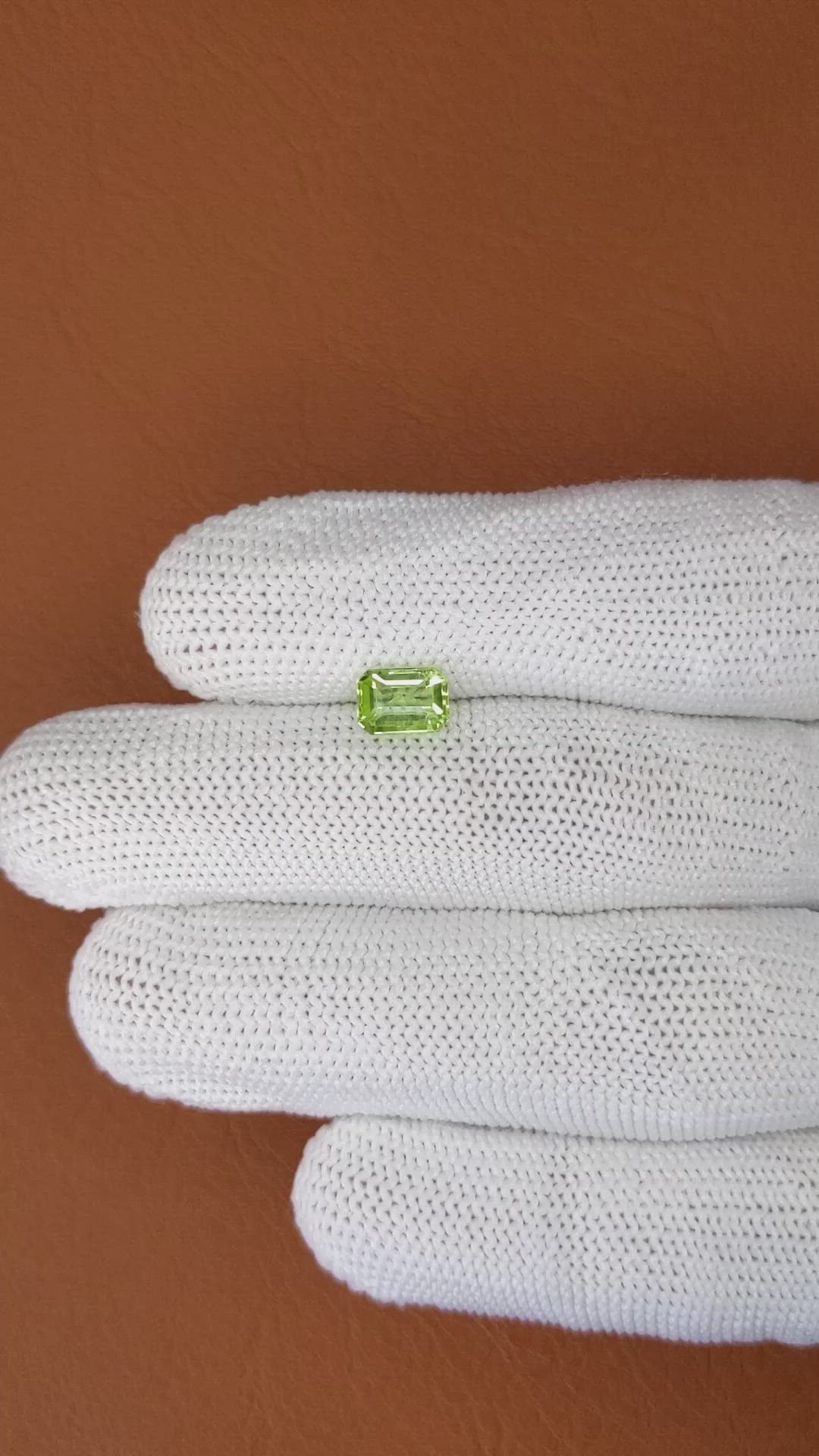 1.14 Ct. Green (Lime Green) Peridot from Pakistan Size Video
