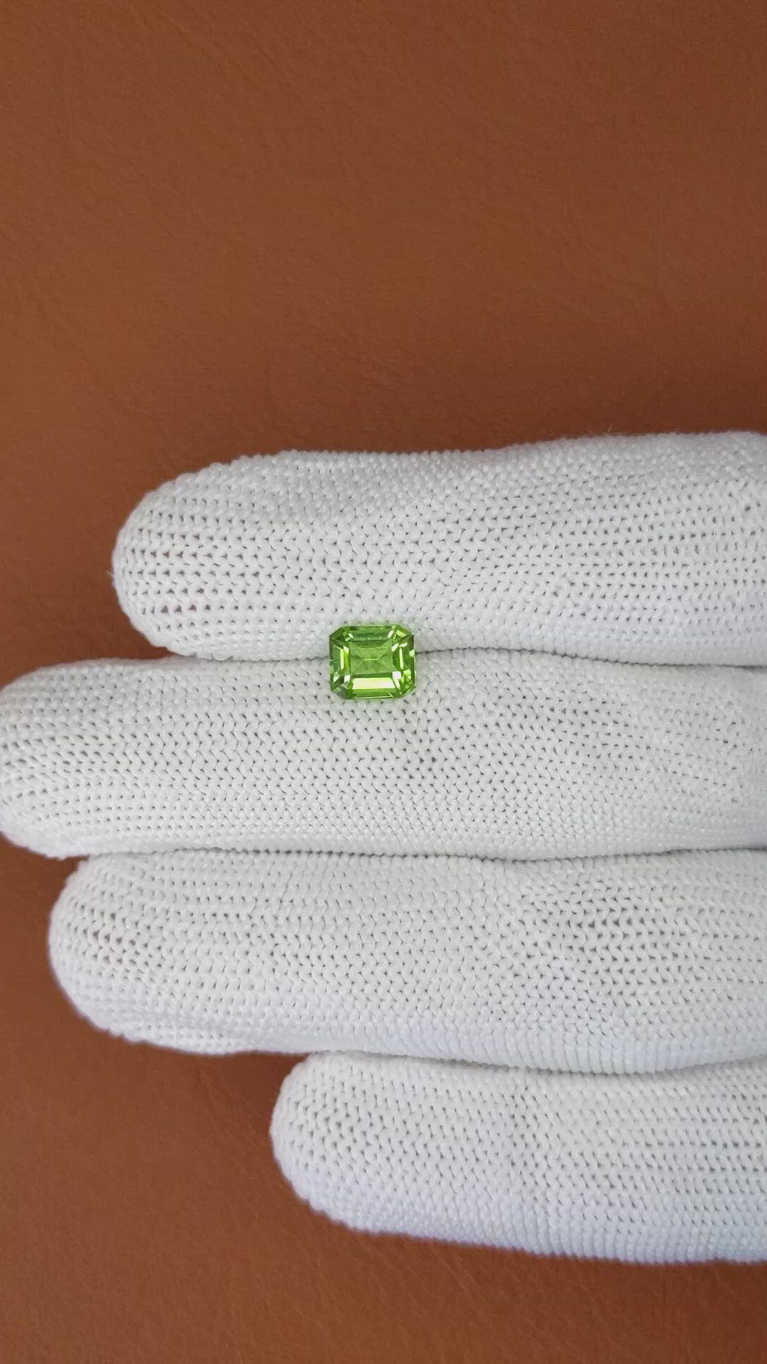 1.25 Ct. Green (Lime Green) Peridot from Pakistan Size Video