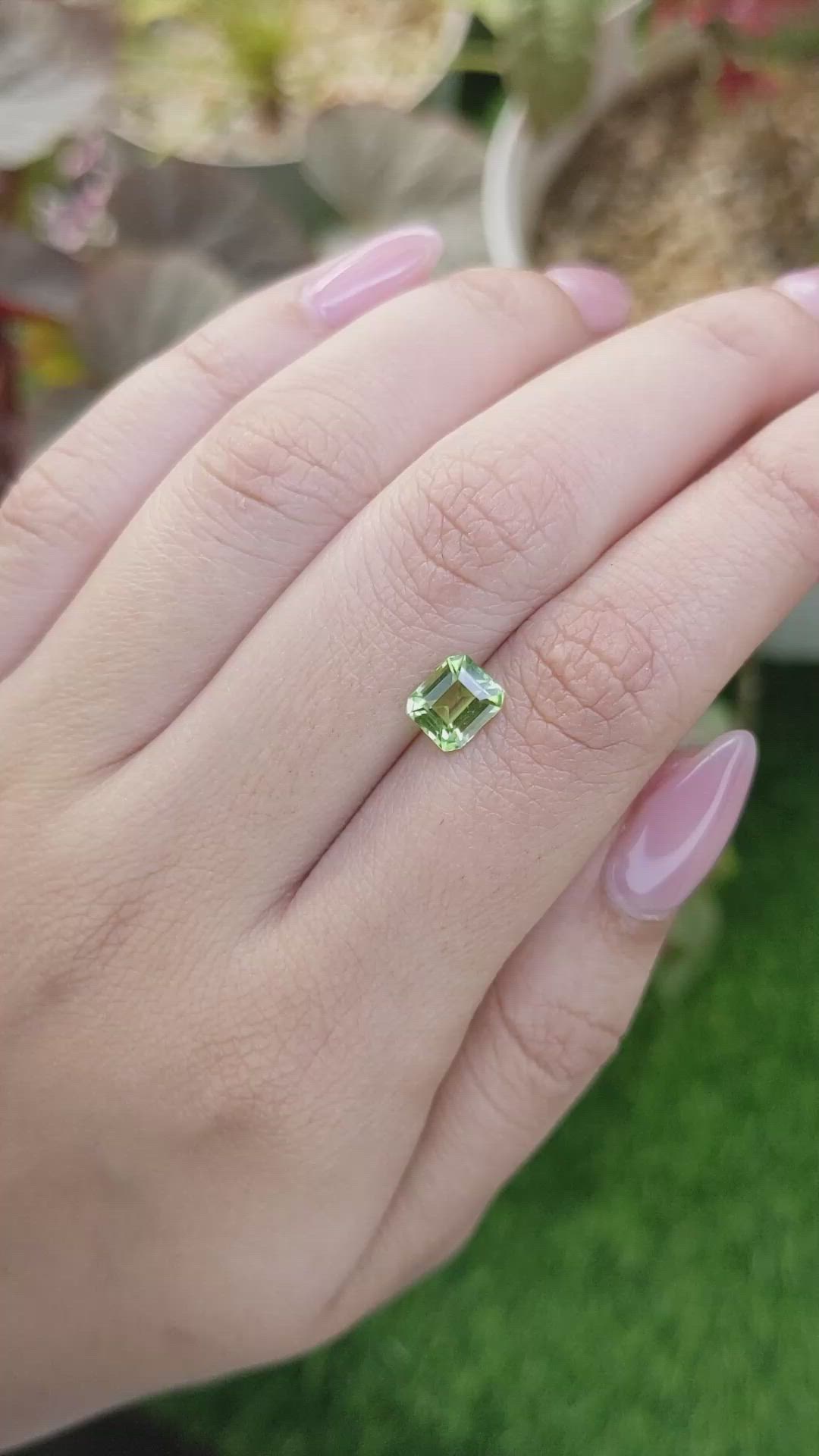 1.25 Ct. Green (Lime Green) Peridot from Pakistan Size Video