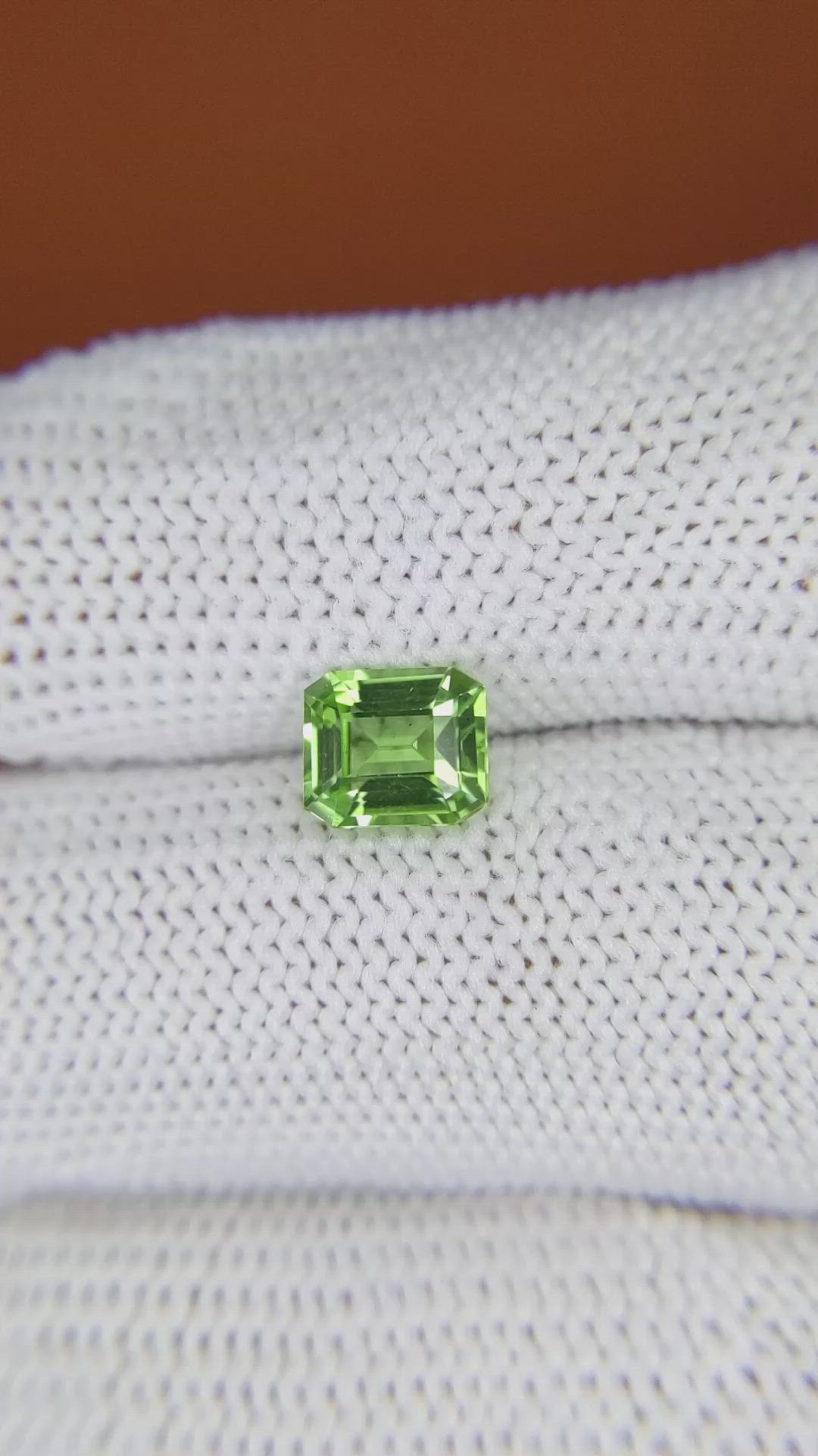 1.25 Ct. Green (Lime Green) Peridot from Pakistan Size Video