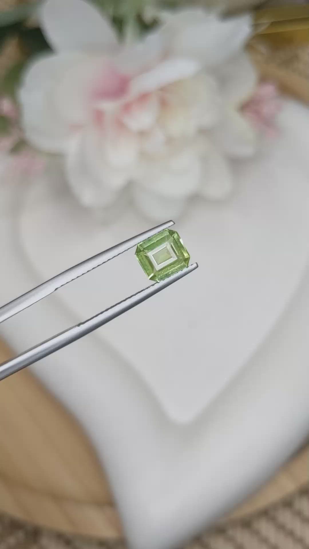 1.27 Ct. Green (Lime Green) Peridot from Pakistan Size Video
