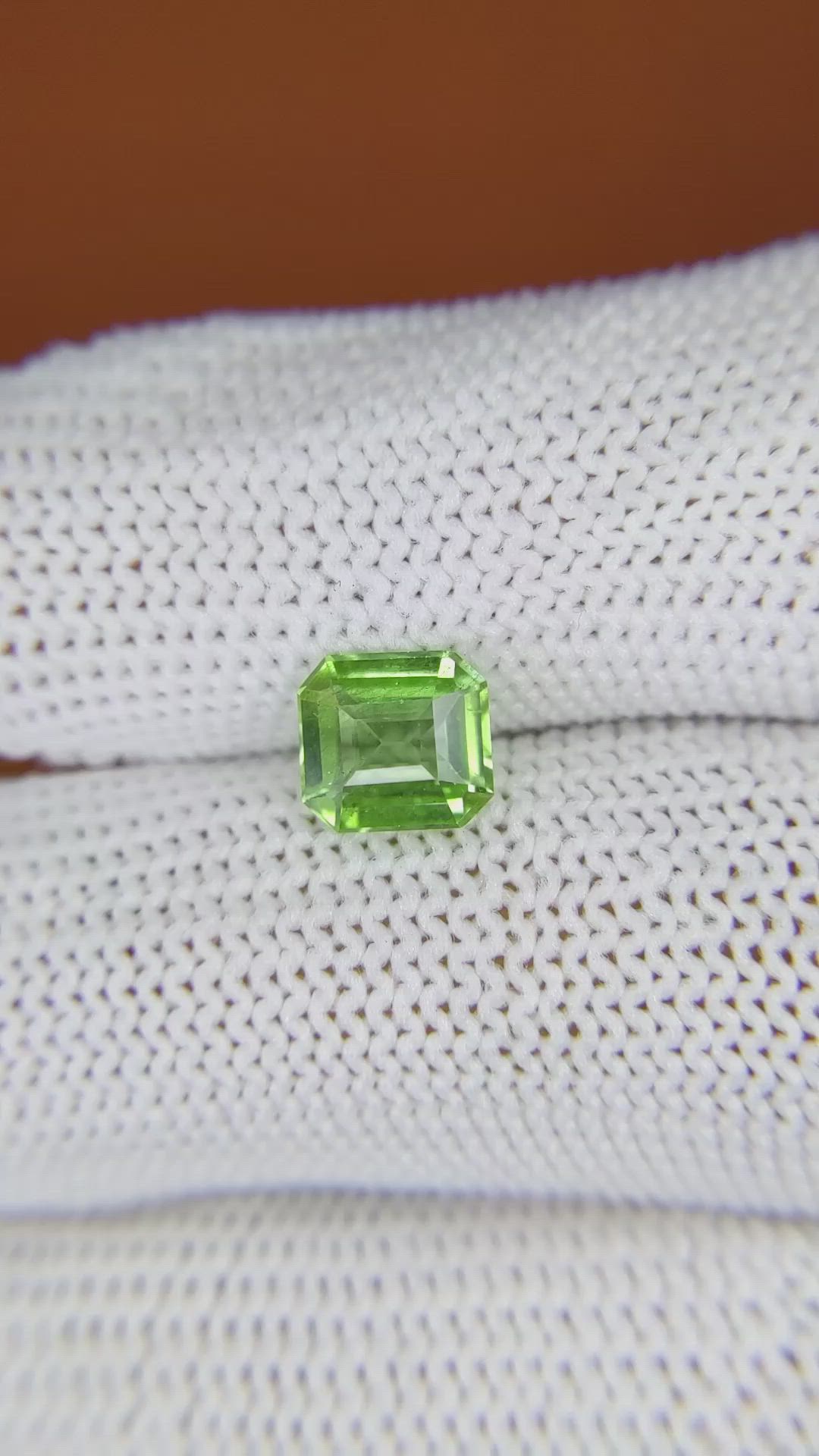 1.27 Ct. Green (Lime Green) Peridot from Pakistan Size Video