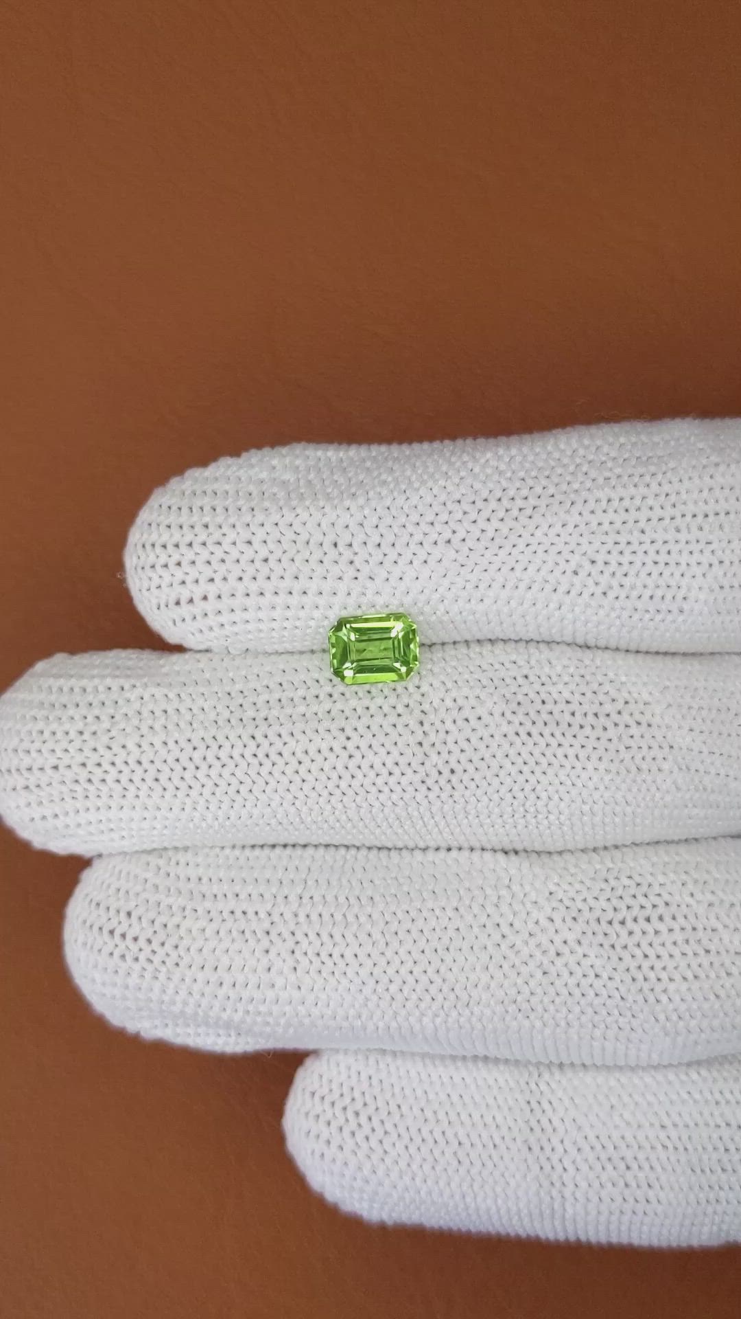 1.10 Ct. Green (Lime Green) Peridot from Pakistan Size Video