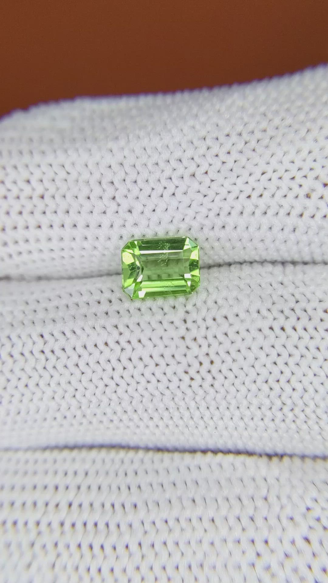 1.07 Ct. Green (Lime Green) Peridot from Pakistan Size Video