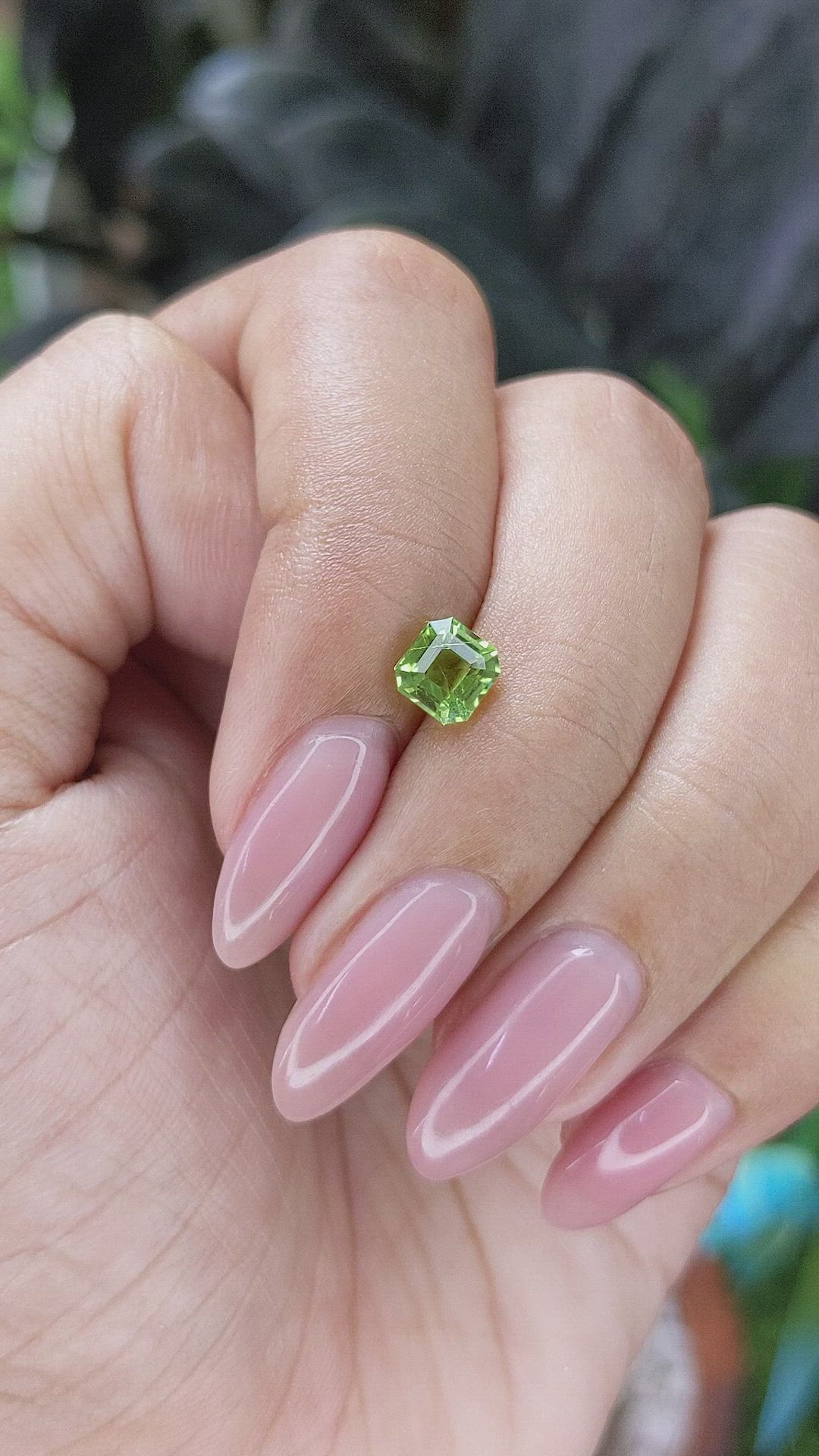 0.98 Ct. Green (Lime Green) Peridot from Tanzania Size Video