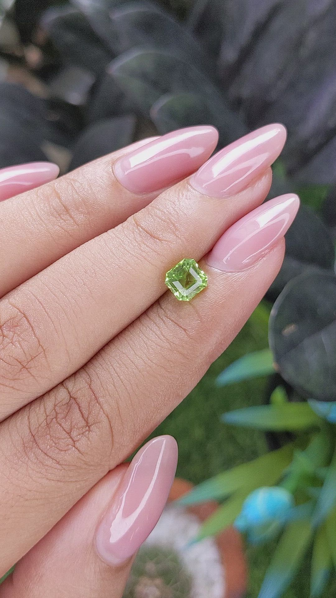 0.98 Ct. Green (Lime Green) Peridot from Tanzania Size Video