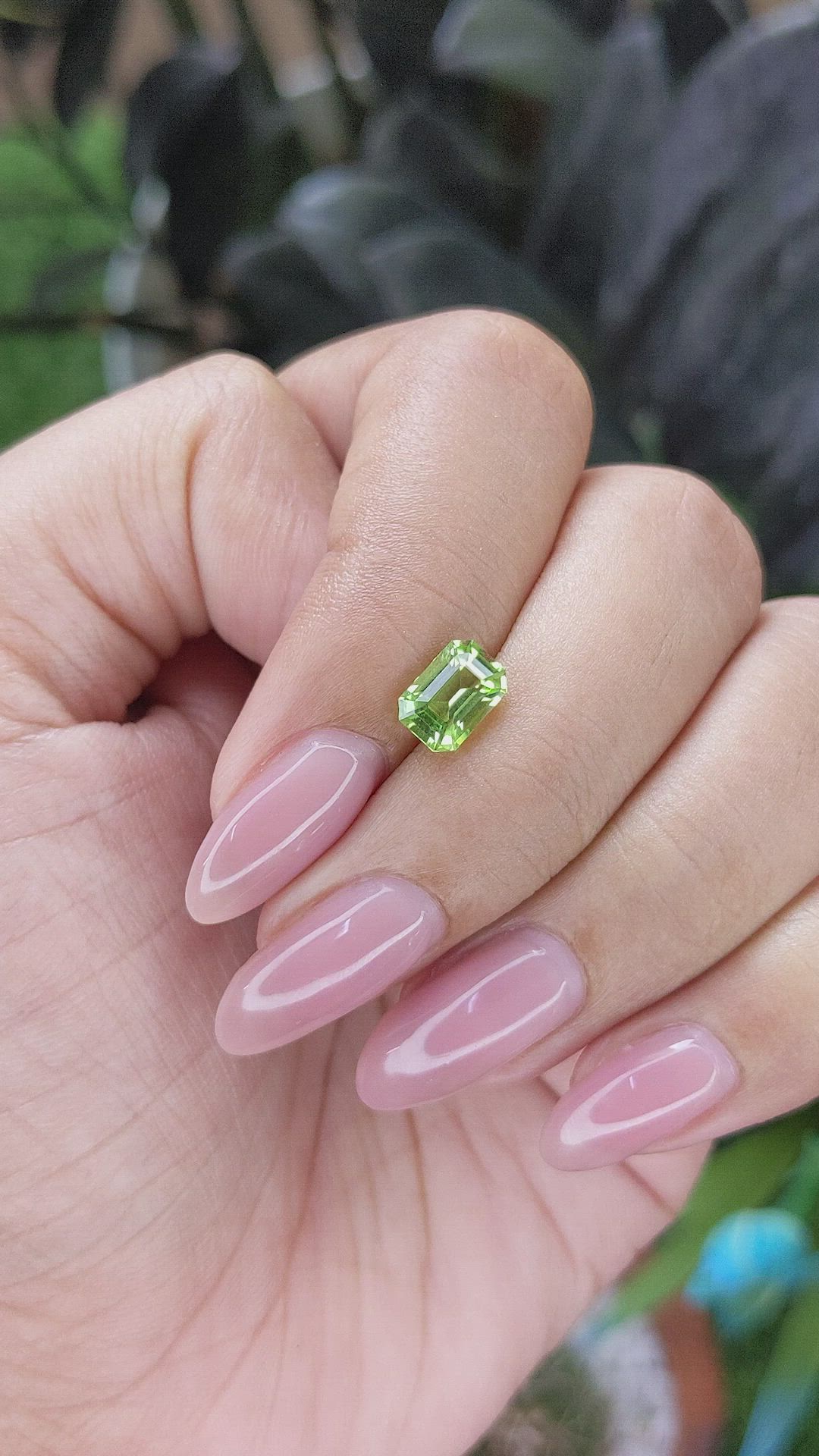 1.17 Ct. Green (Lime Green) Peridot from Tanzania Size Video