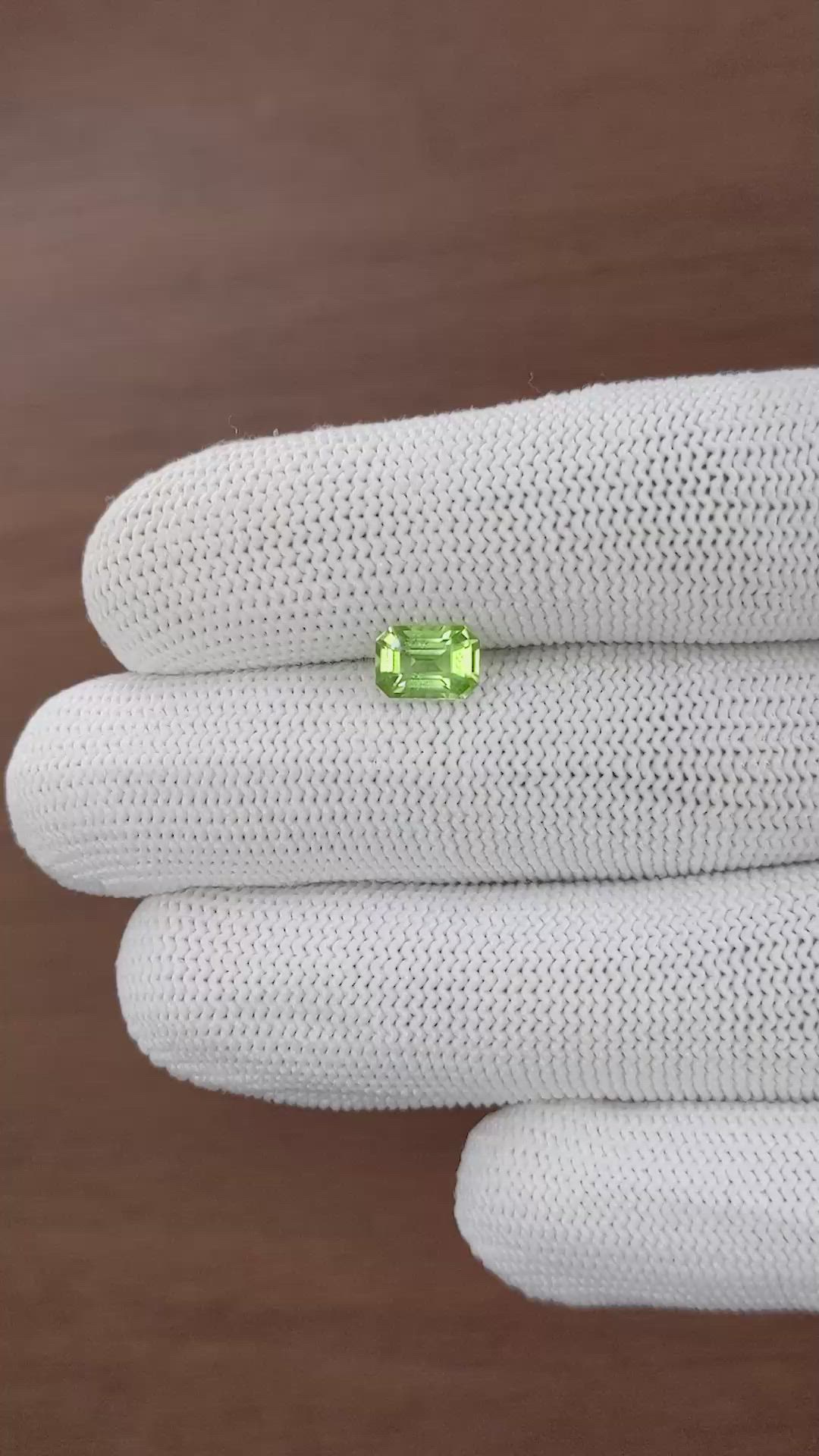 1.17 Ct. Green (Lime Green) Peridot from Tanzania Size Video