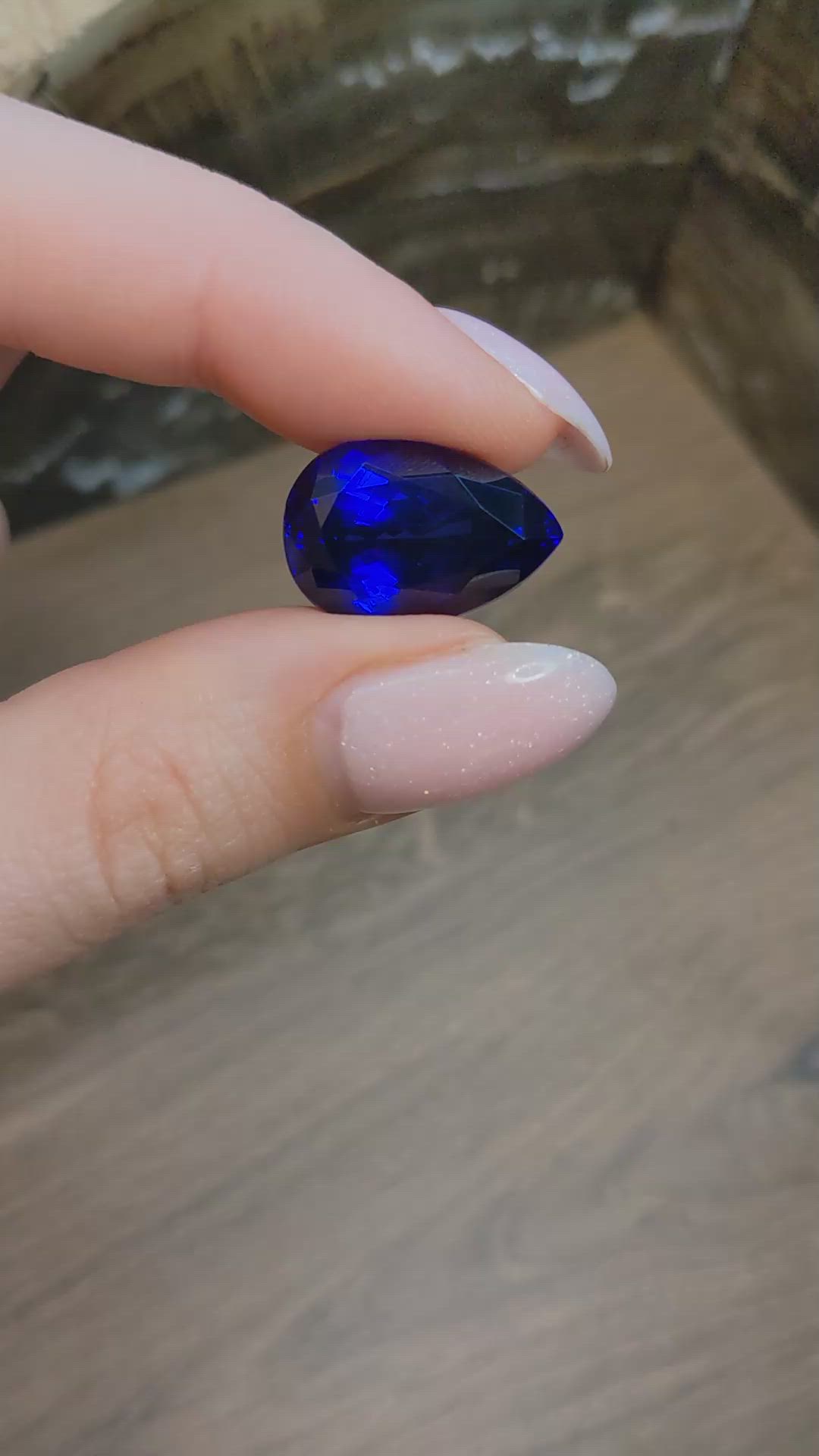22.12 Ct. Violet Tanzanite from Tanzania Size Video