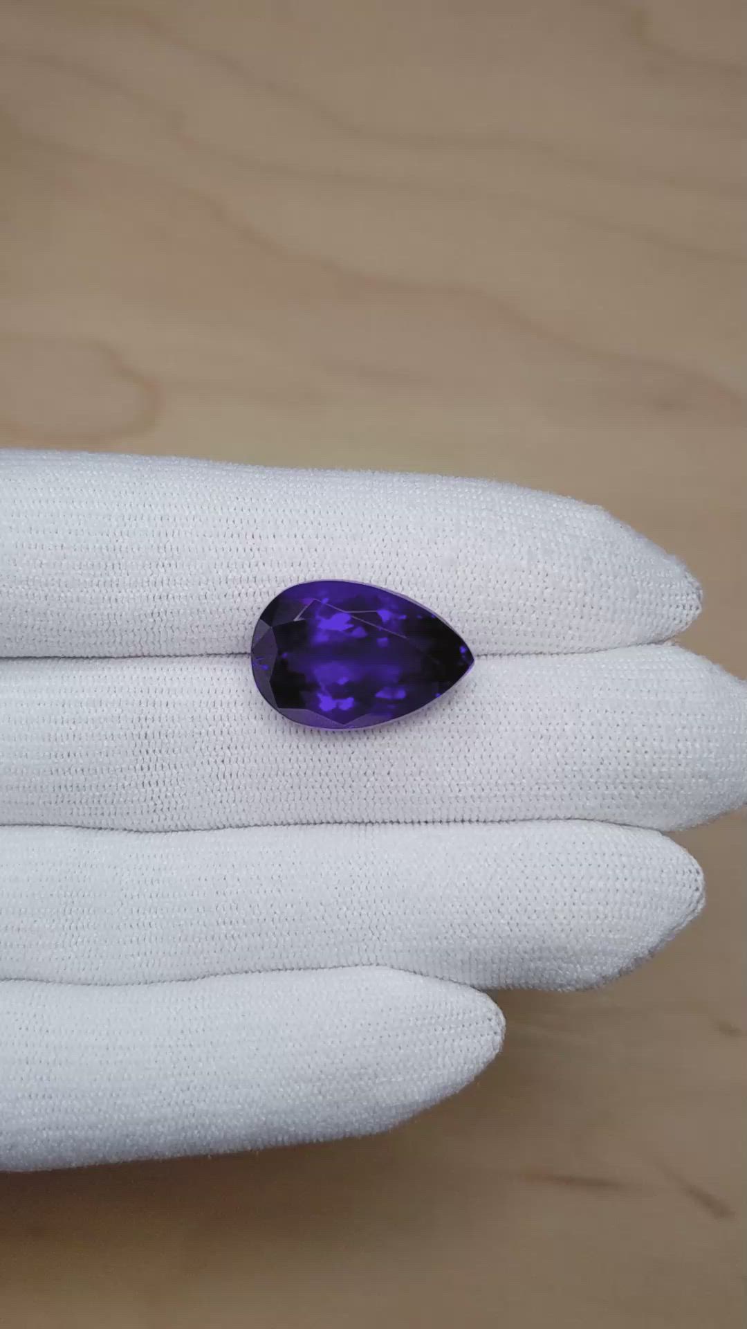22.12 Ct. Violet Tanzanite from Tanzania Size Video