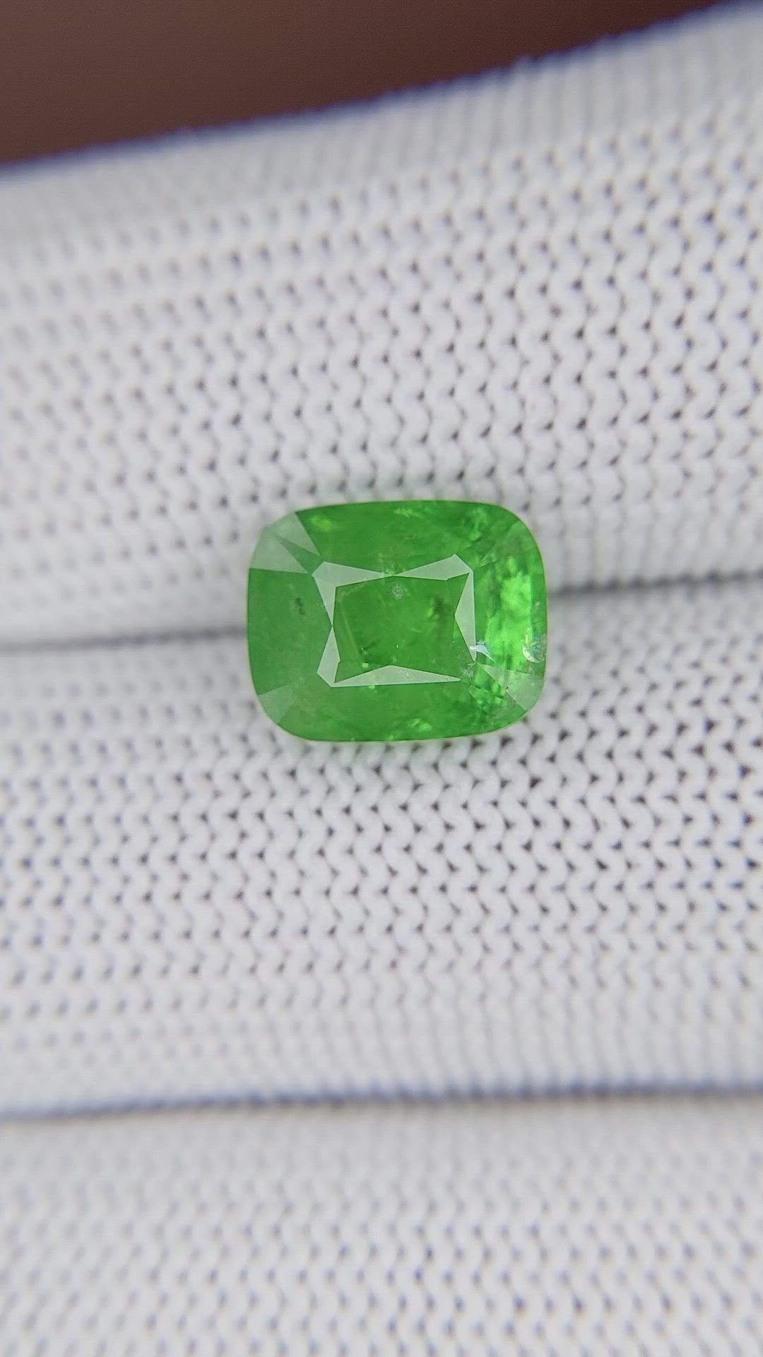 4.32 Ct. Tsavorite Garnet from Tanzania Size Video