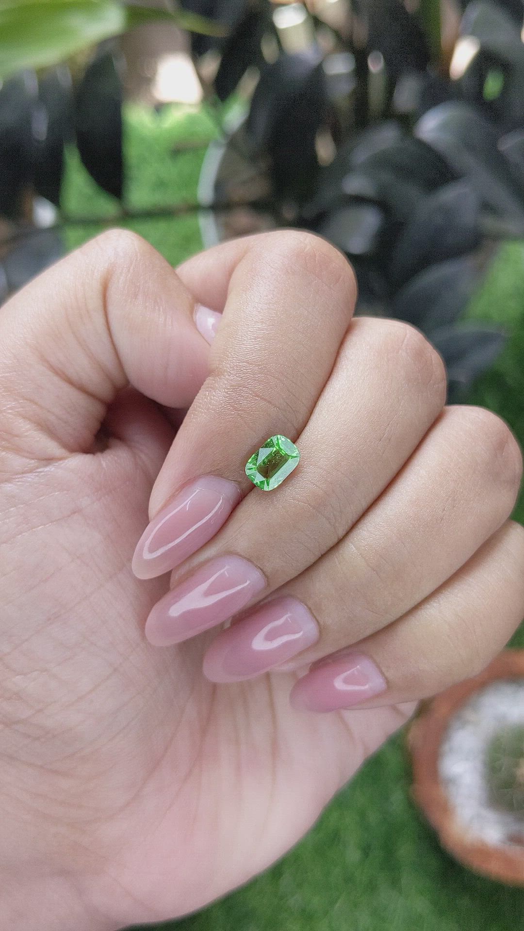 1.03 Ct. Tsavorite Garnet from Tanzania Size Video